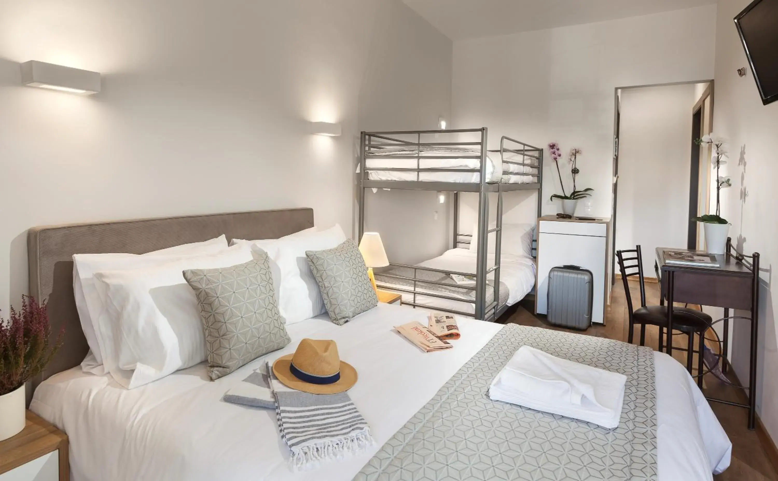 Quadruple Room in Minavra Hotel Quadruple Room in Minavra Hotel