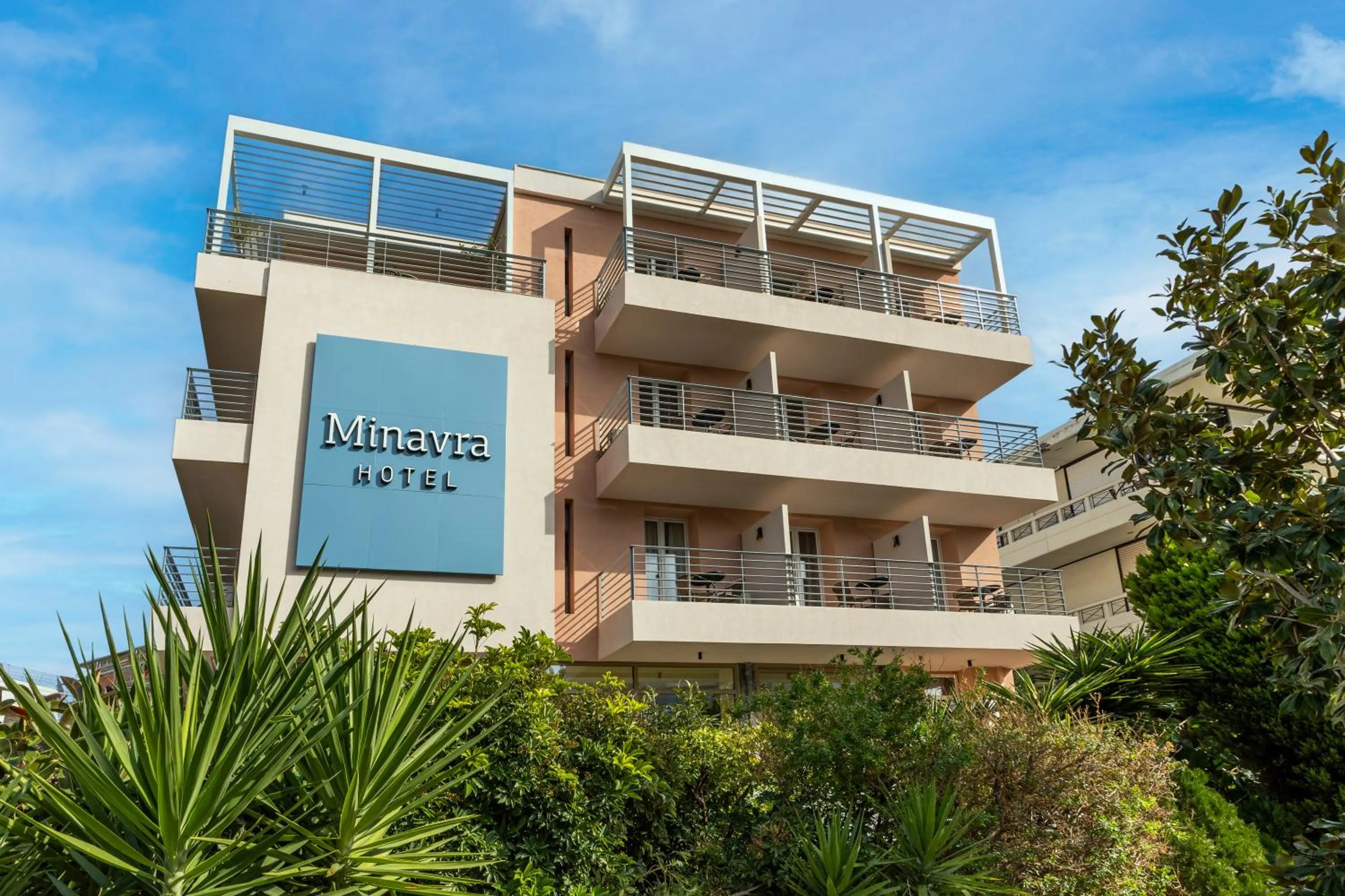 Minavra Hotel