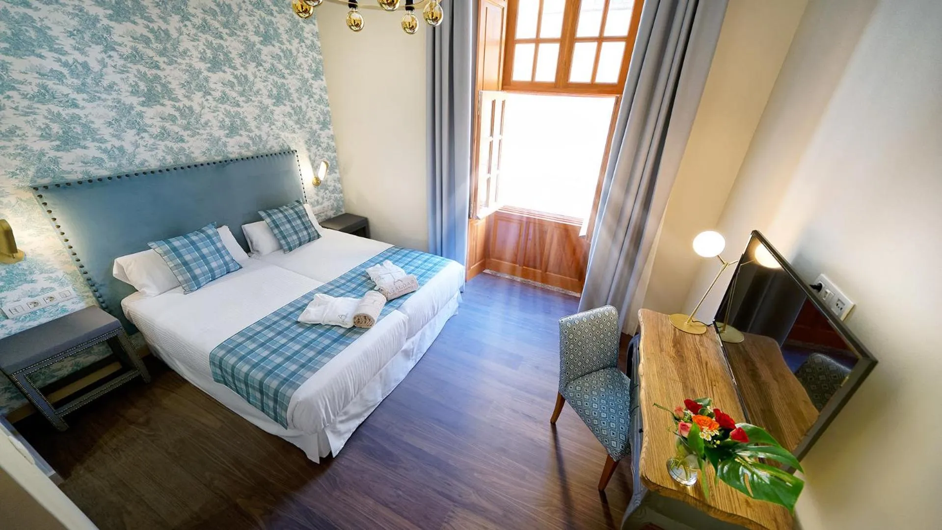 Bedroom, Bed in Hotel Emblemático Agáldar