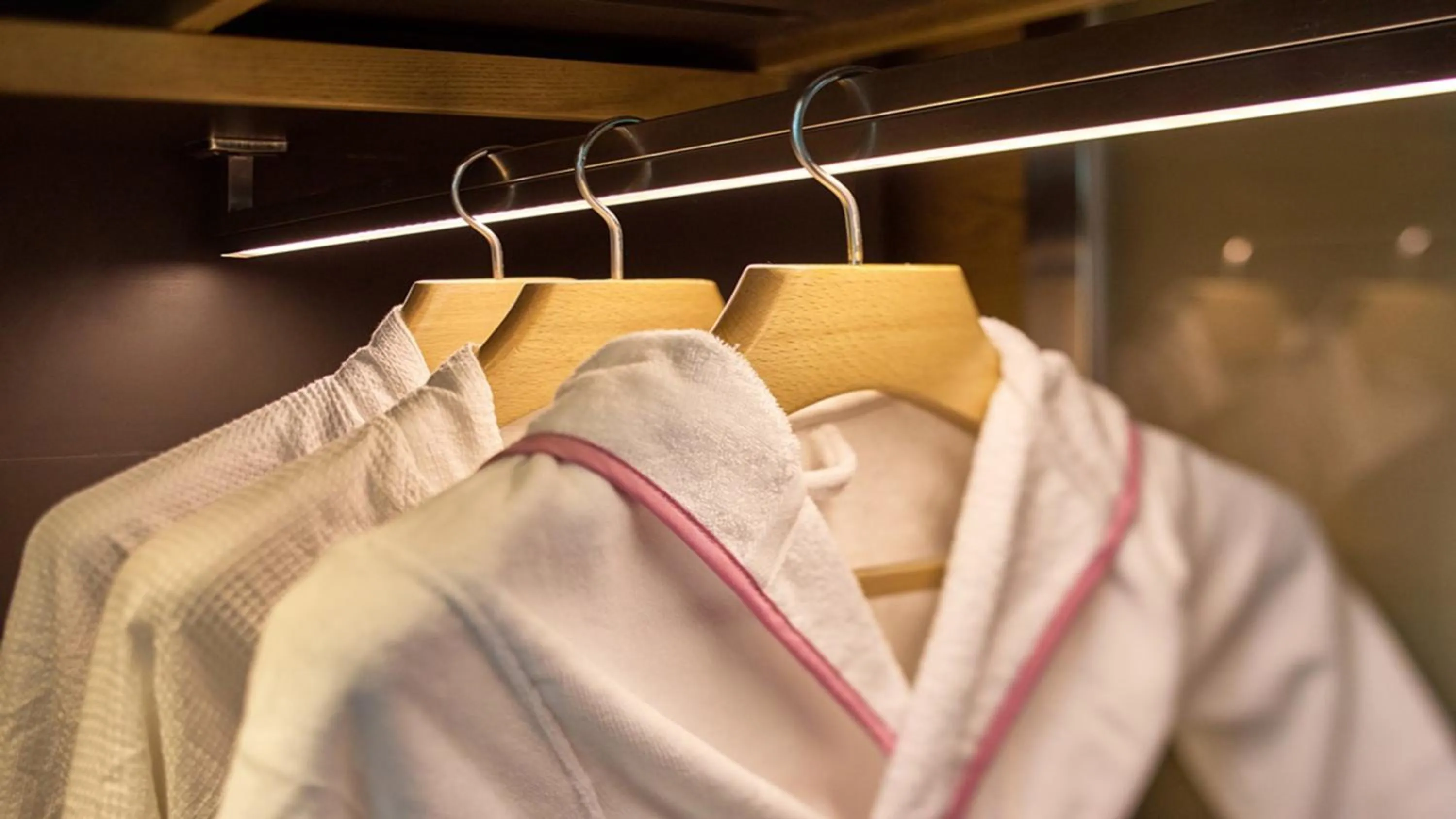 Bedroom in Hotel Indigo Xiamen Harbour by IHG
