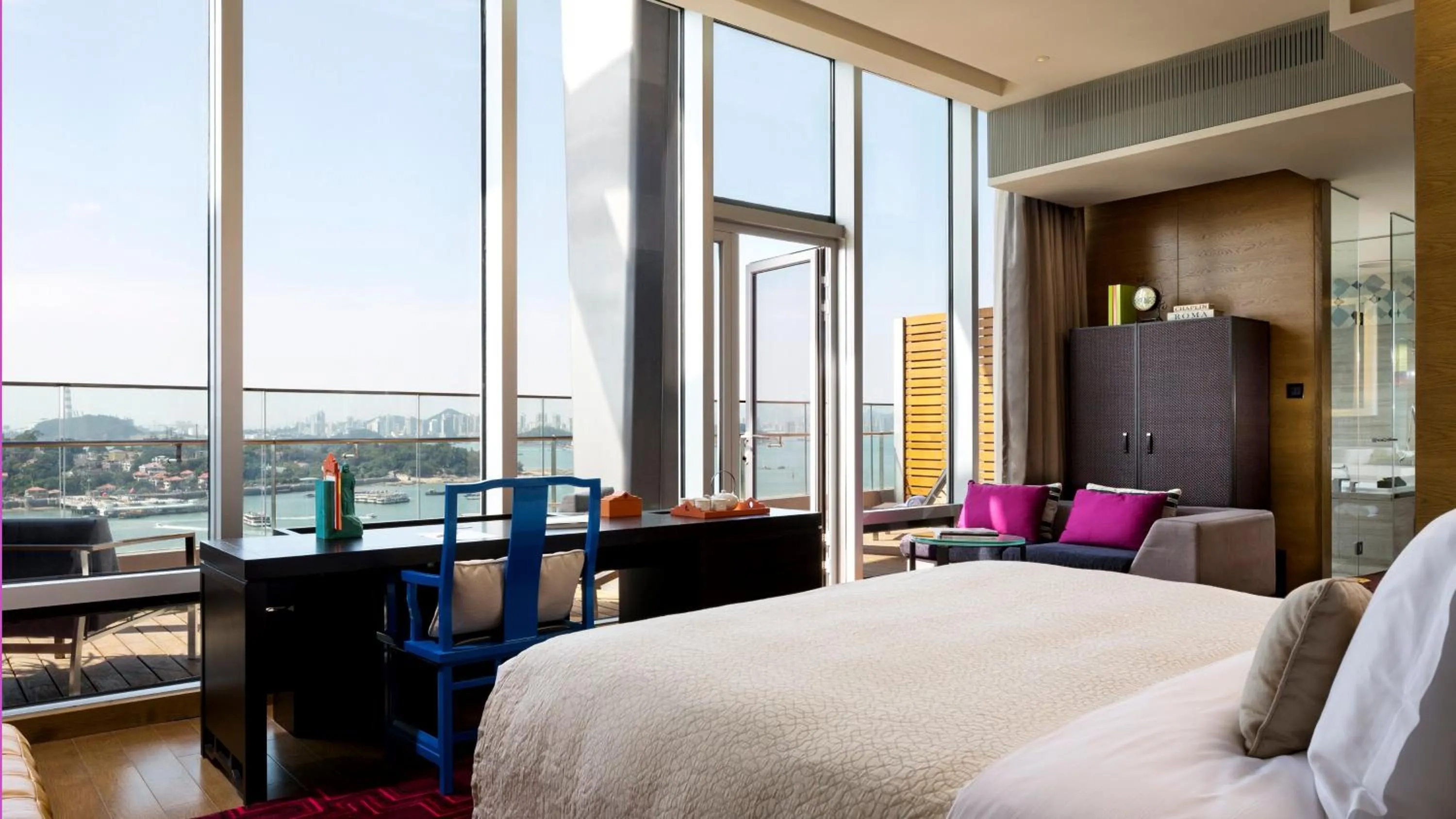 Bedroom, Bed in Hotel Indigo Xiamen Harbour by IHG