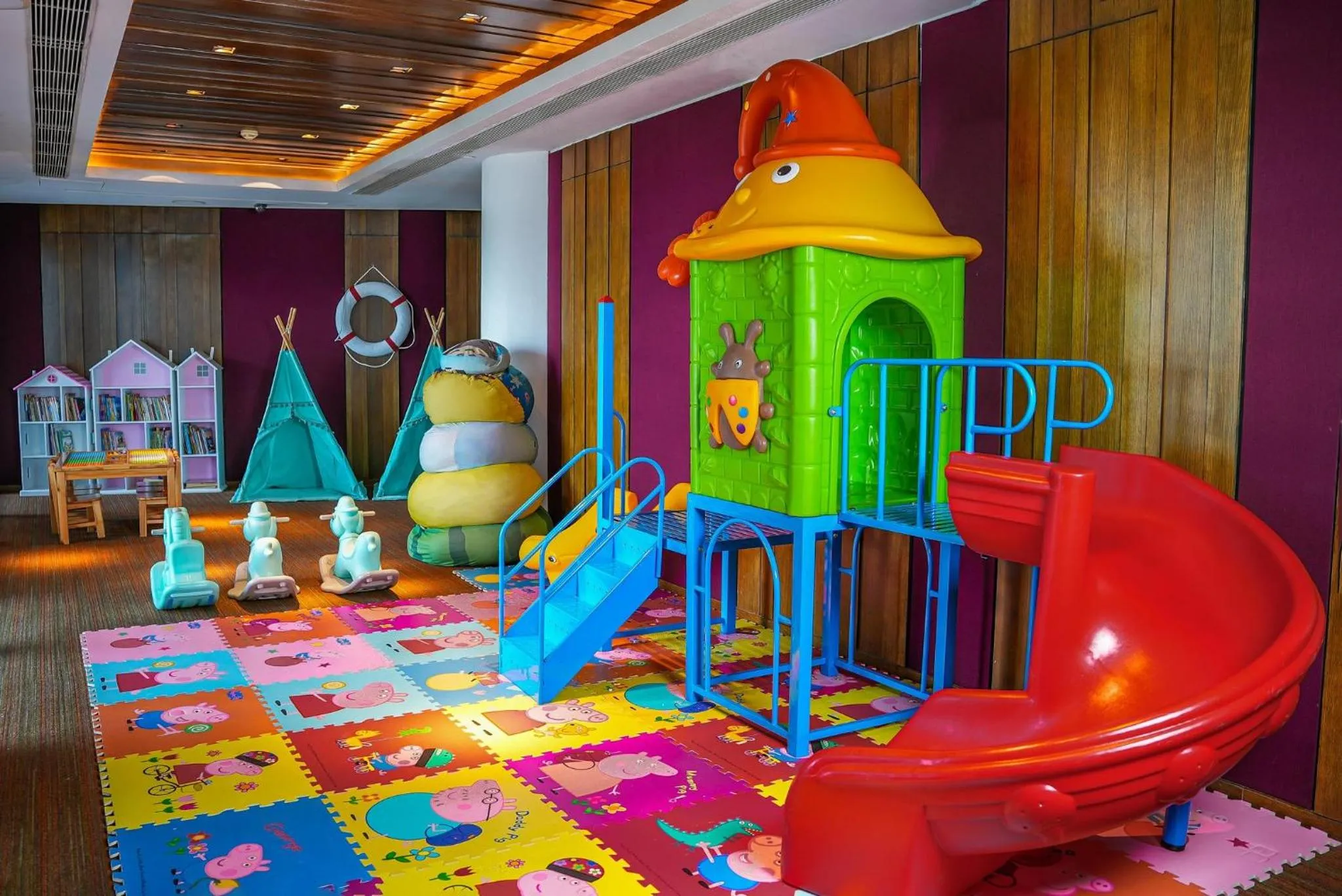 Fitness centre/facilities in Hotel Indigo Xiamen Harbour by IHG