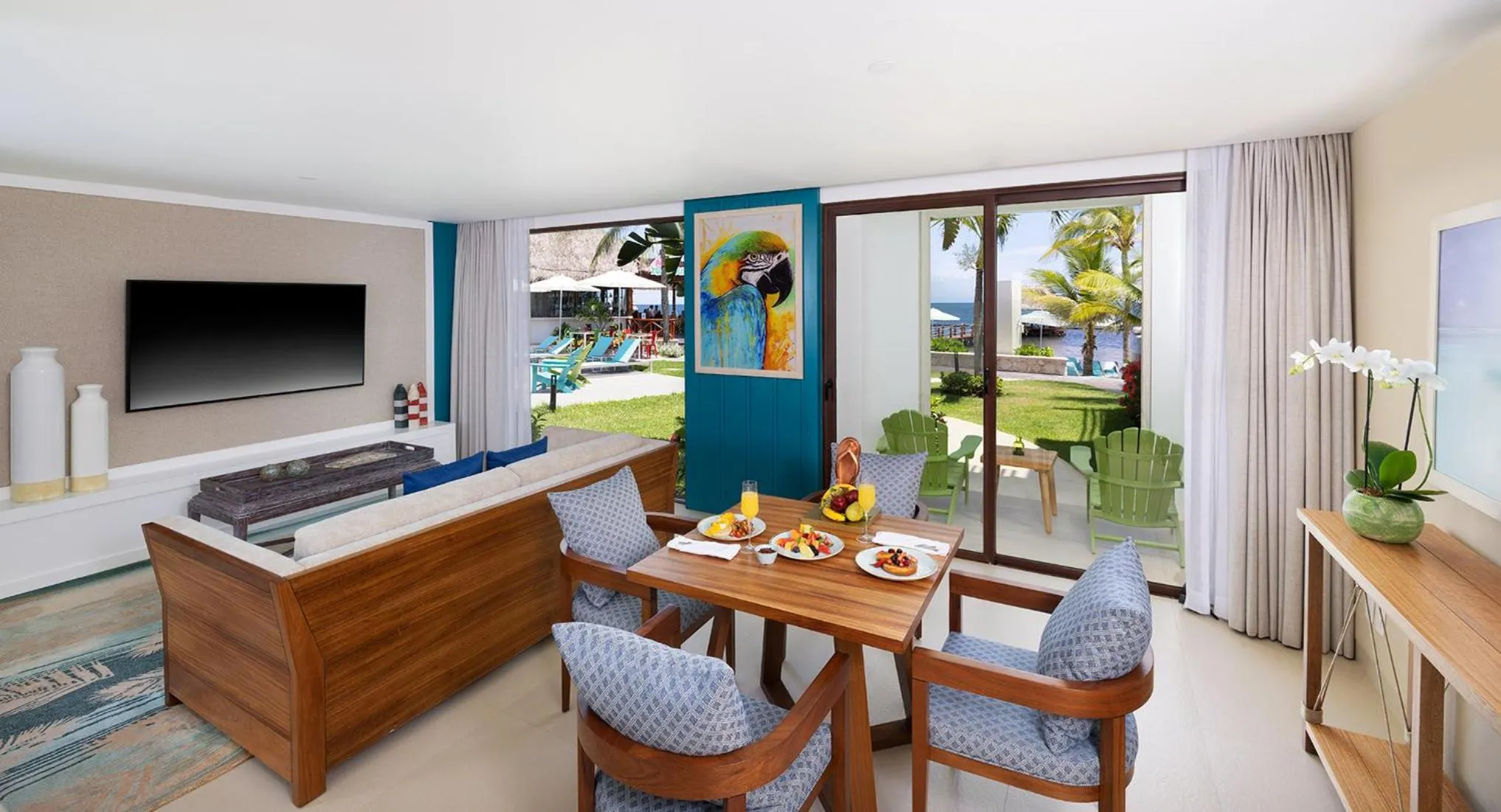 Living room in Margaritaville Island Reserve Riviera Cancún - A Karisma All-Inclusive Experience for All