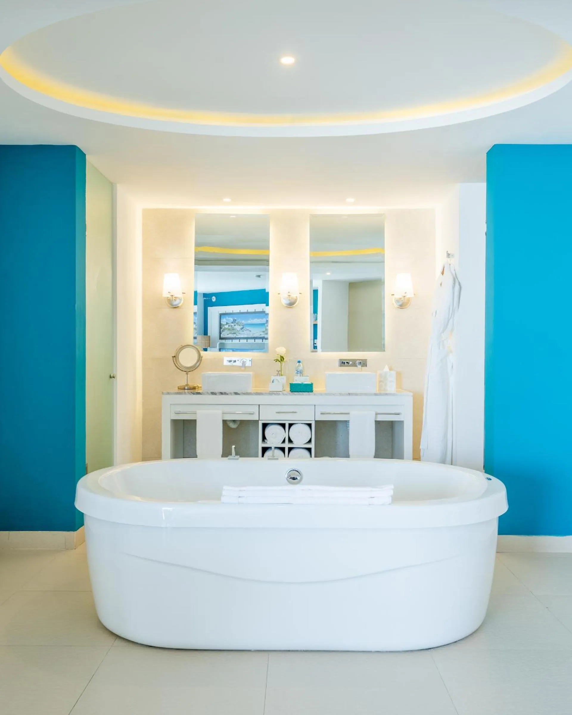 Bathroom in Margaritaville Island Reserve Riviera Cancún - A Karisma All-Inclusive Experience for All