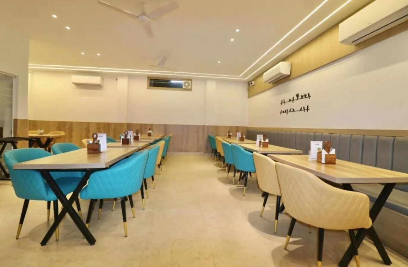 Restaurant/places to eat in Grand Legacy Beacon, Dehradun