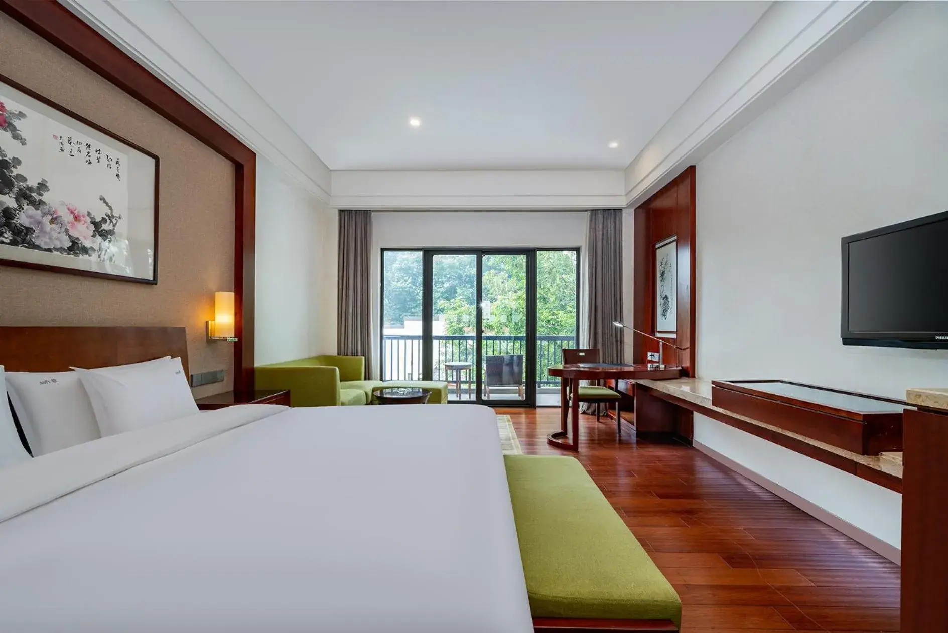 Standard King Room in Holiday Inn Resort Chaohu Hot Spring by IHG Standard King Room in Holiday Inn Resort Chaohu Hot Spring by IHG