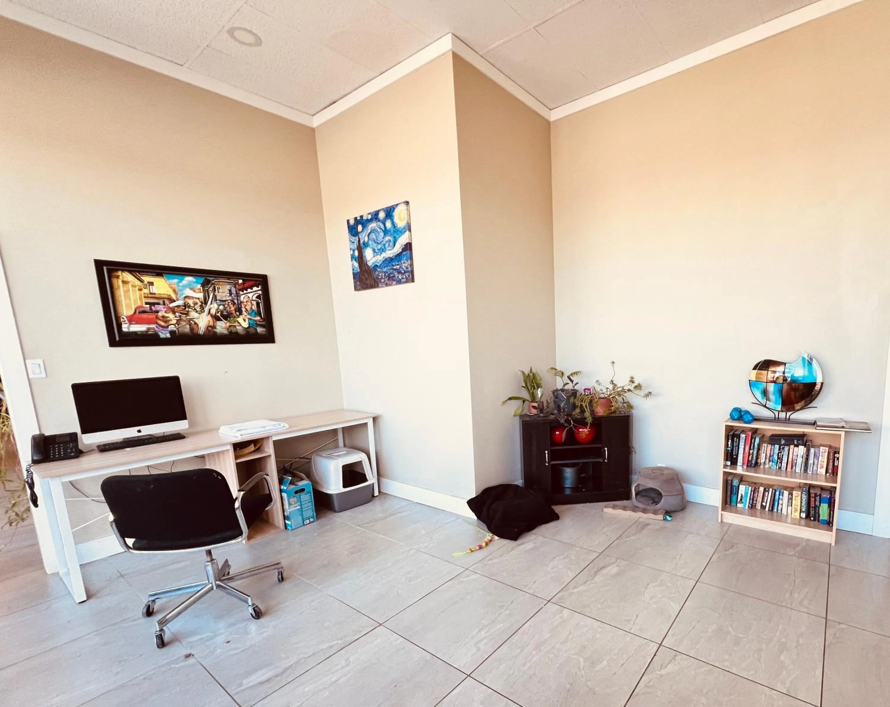 Camrose Le Chateau Hotel