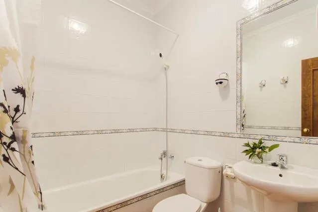 Shower in Hotel Rural Casa Fina - Adults Recommended