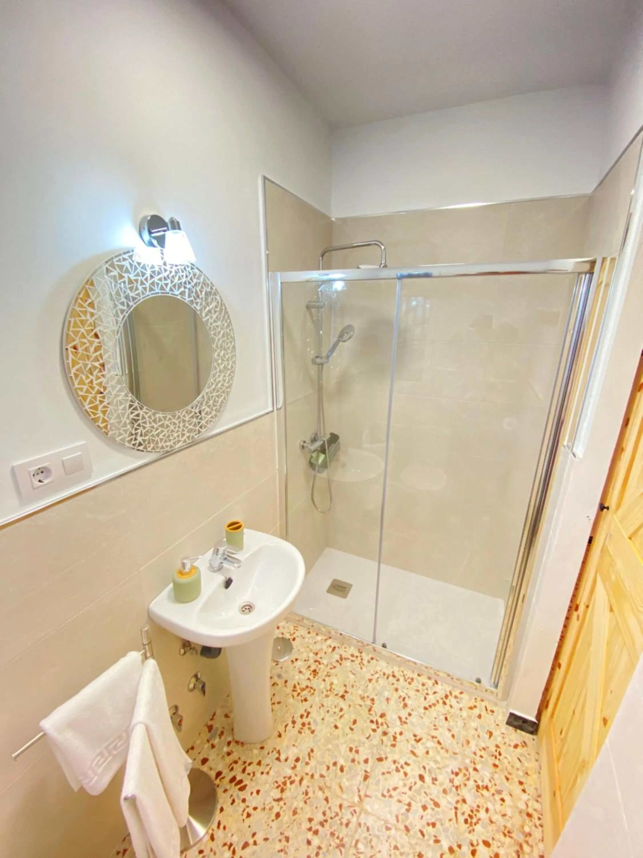 Shower in Hotel Rural Casa Fina - Adults Recommended