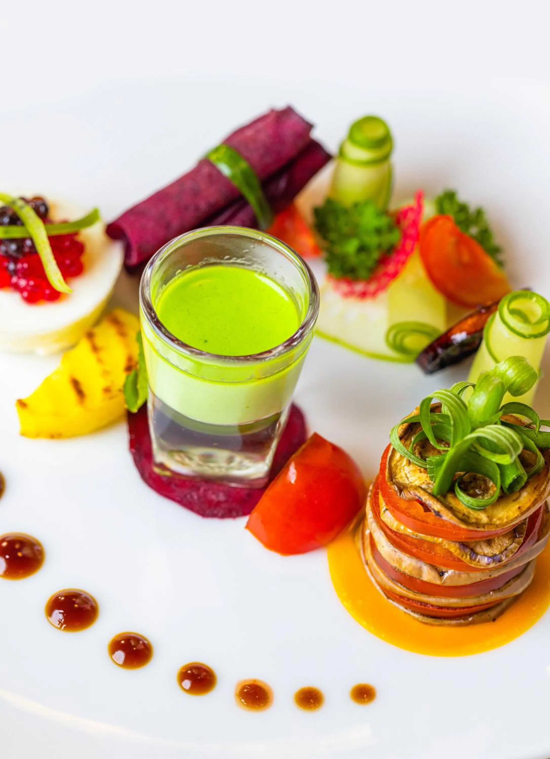 Restaurant/places to eat in Chaarya Resort & Spa