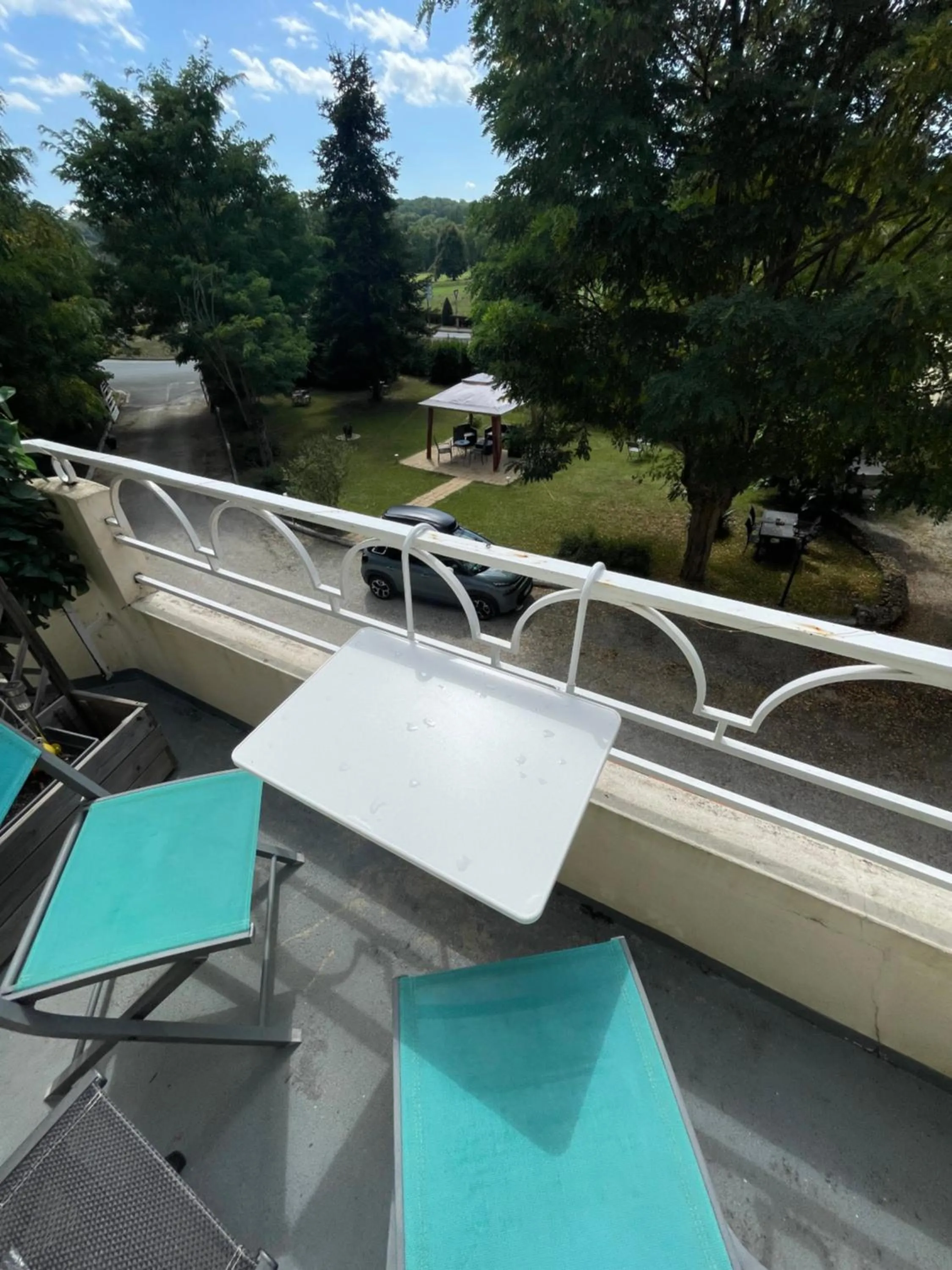 Vue du Château d'Excideuil en chambres