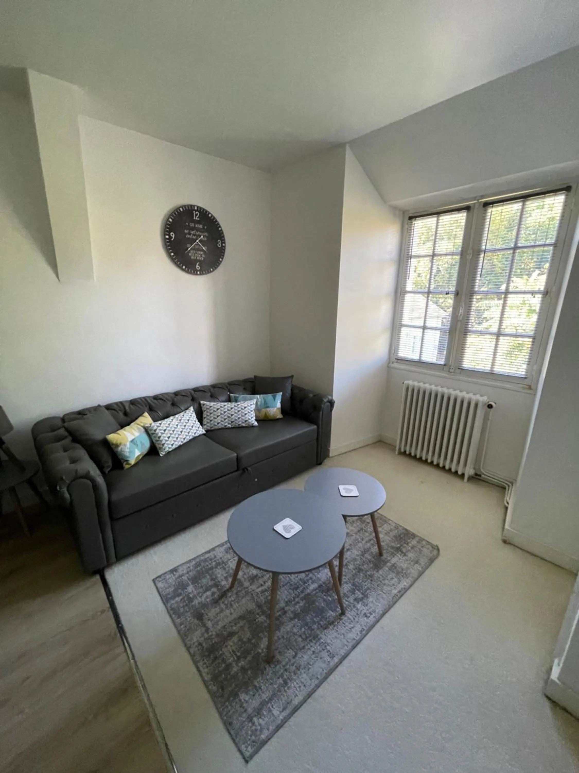 Vue du Château d'Excideuil en chambres