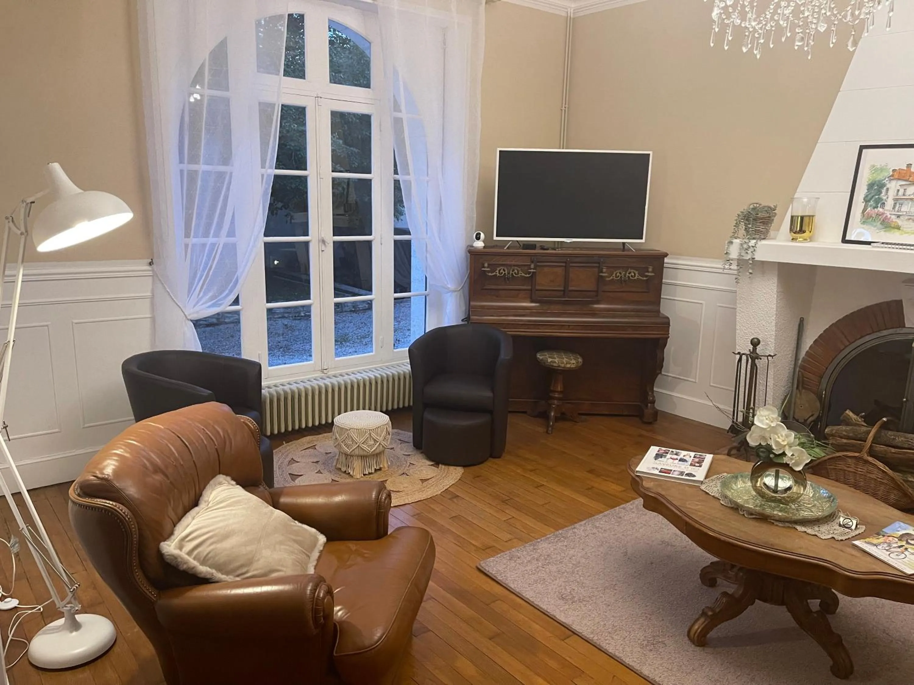 Vue du Château d'Excideuil en chambres