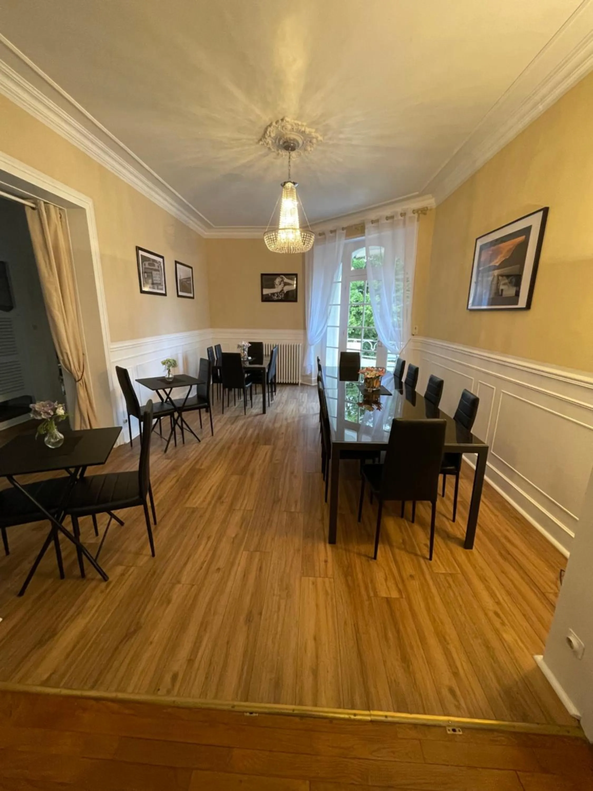 Vue du Château d'Excideuil en chambres