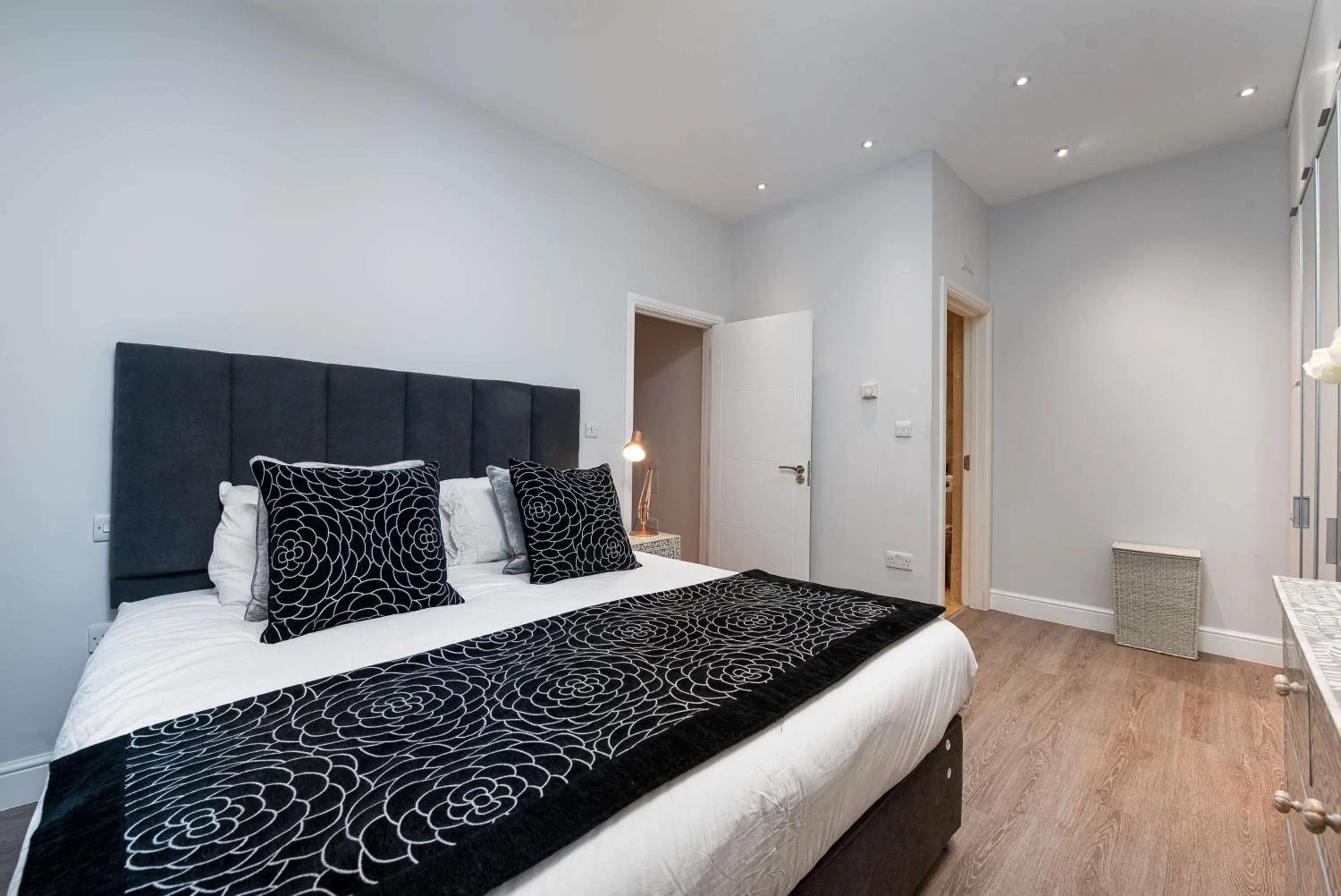 Bed in Beaufort Mansions , Chelsea