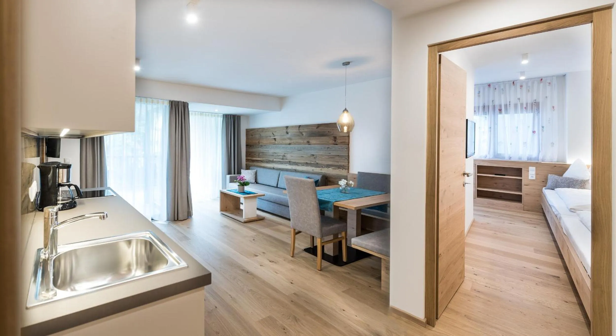 Kitchen or kitchenette, Bed in Apartm. & BB Ferienidylle Gstrein