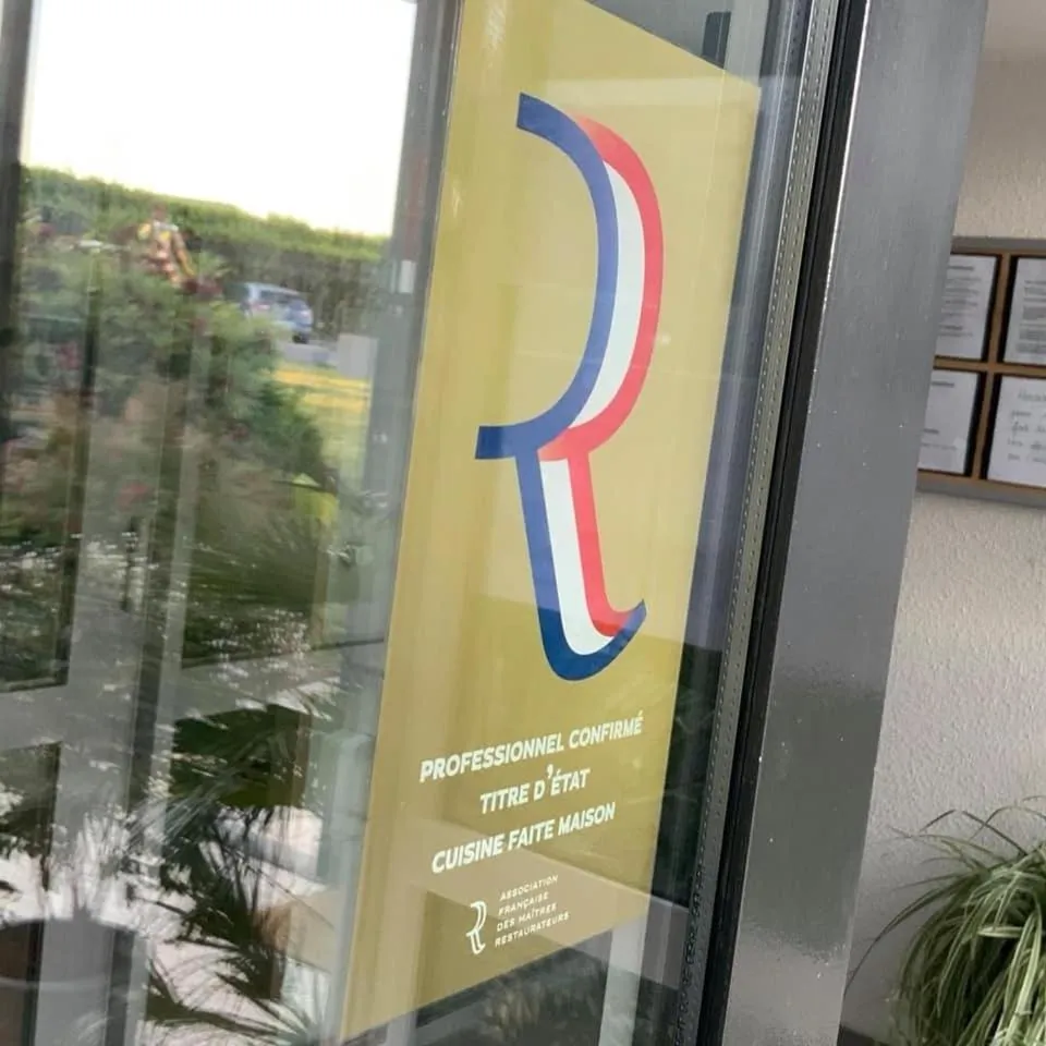 Logo/Certificate/Sign in Hotel Restaurant l'Eskemm St Brieuc-Trégueux