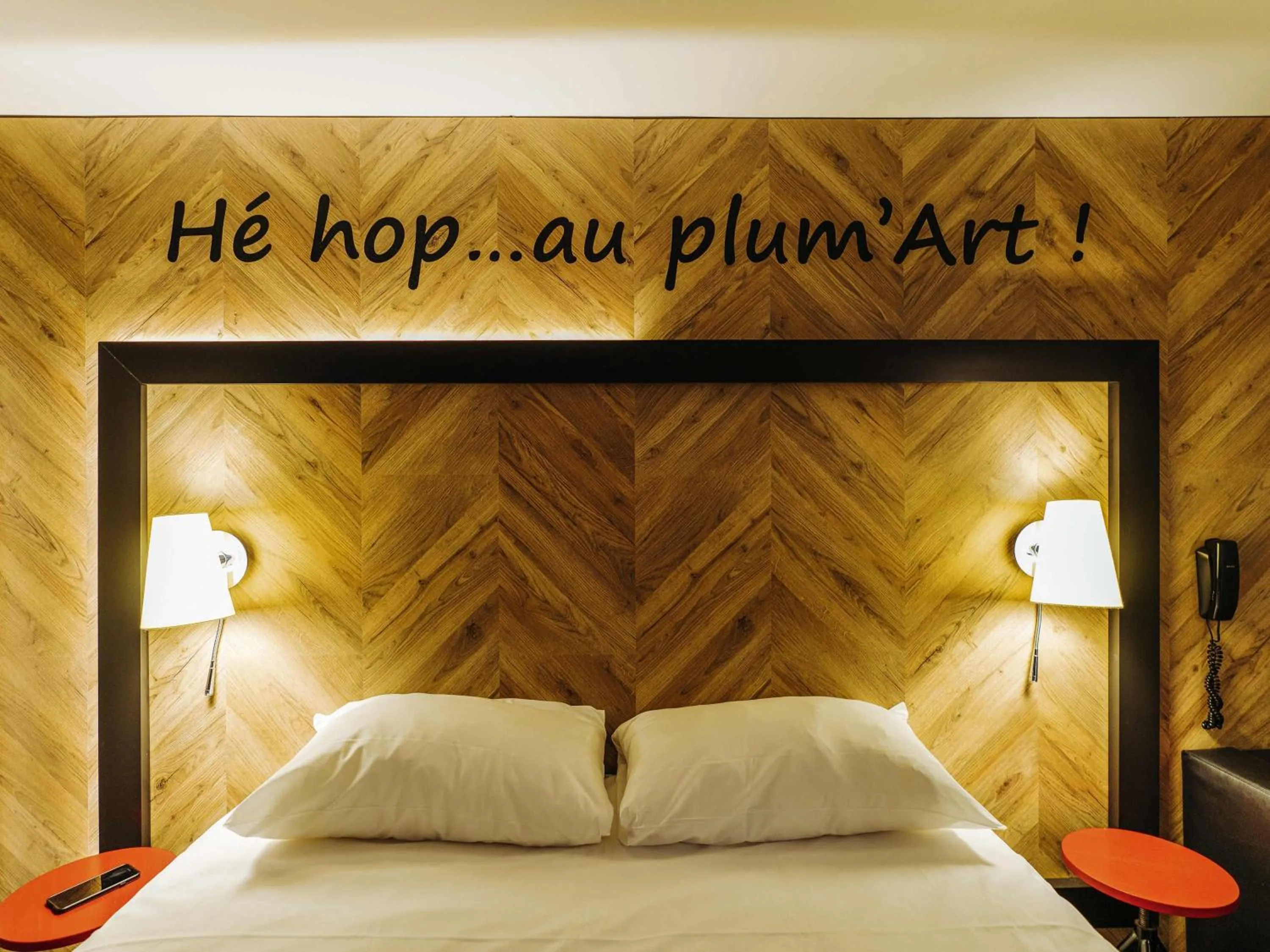 Bedroom, Bed in ibis Styles Douai Gare Gayant Expo