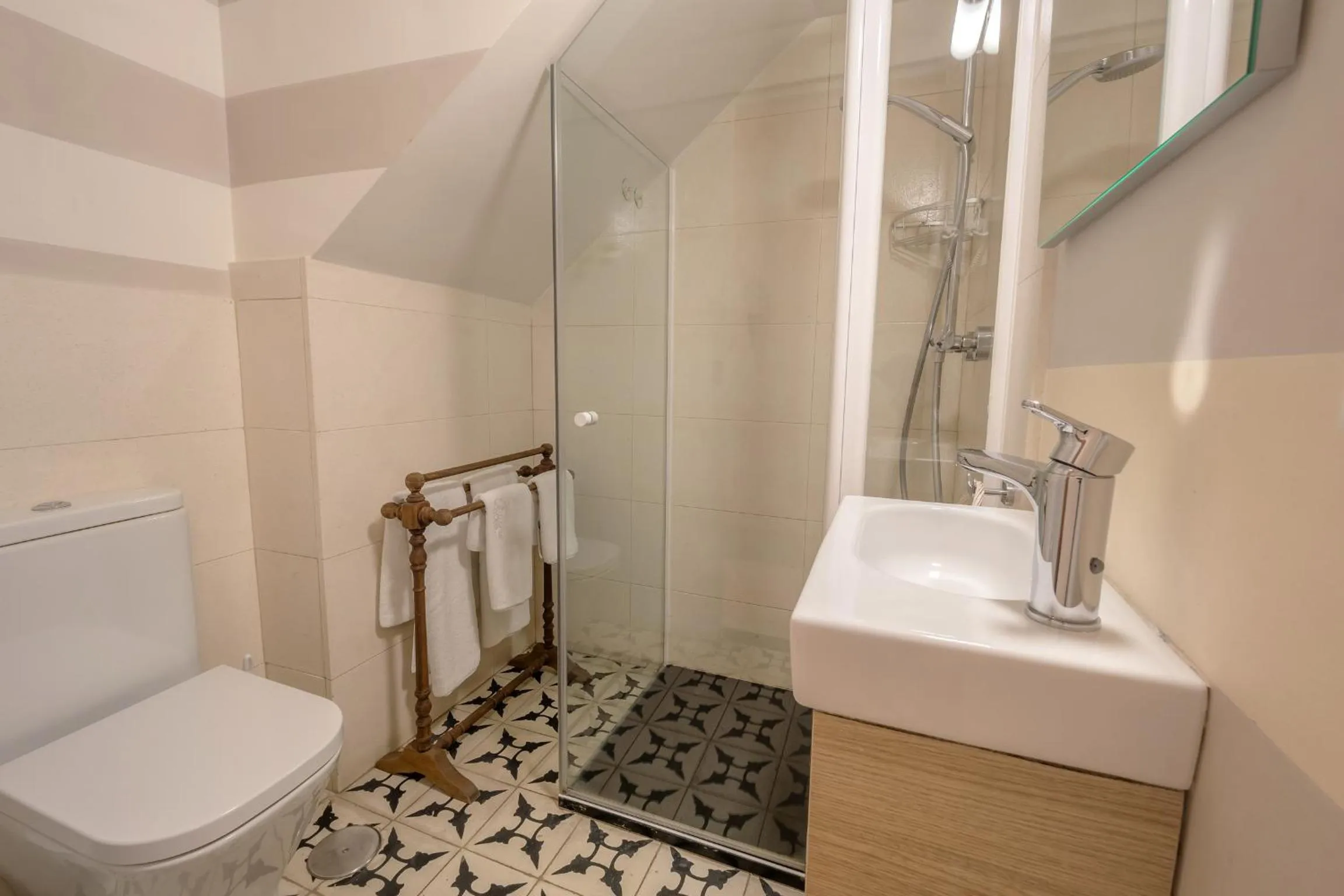 Shower in ApartaSuites Alberca Deluxe