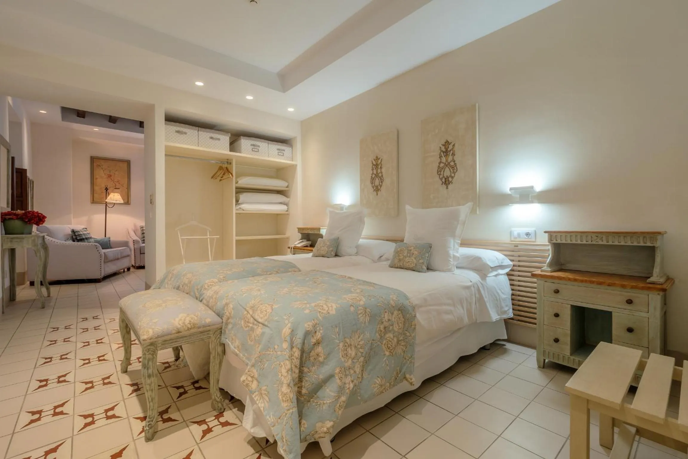 Bed in ApartaSuites Alberca Deluxe