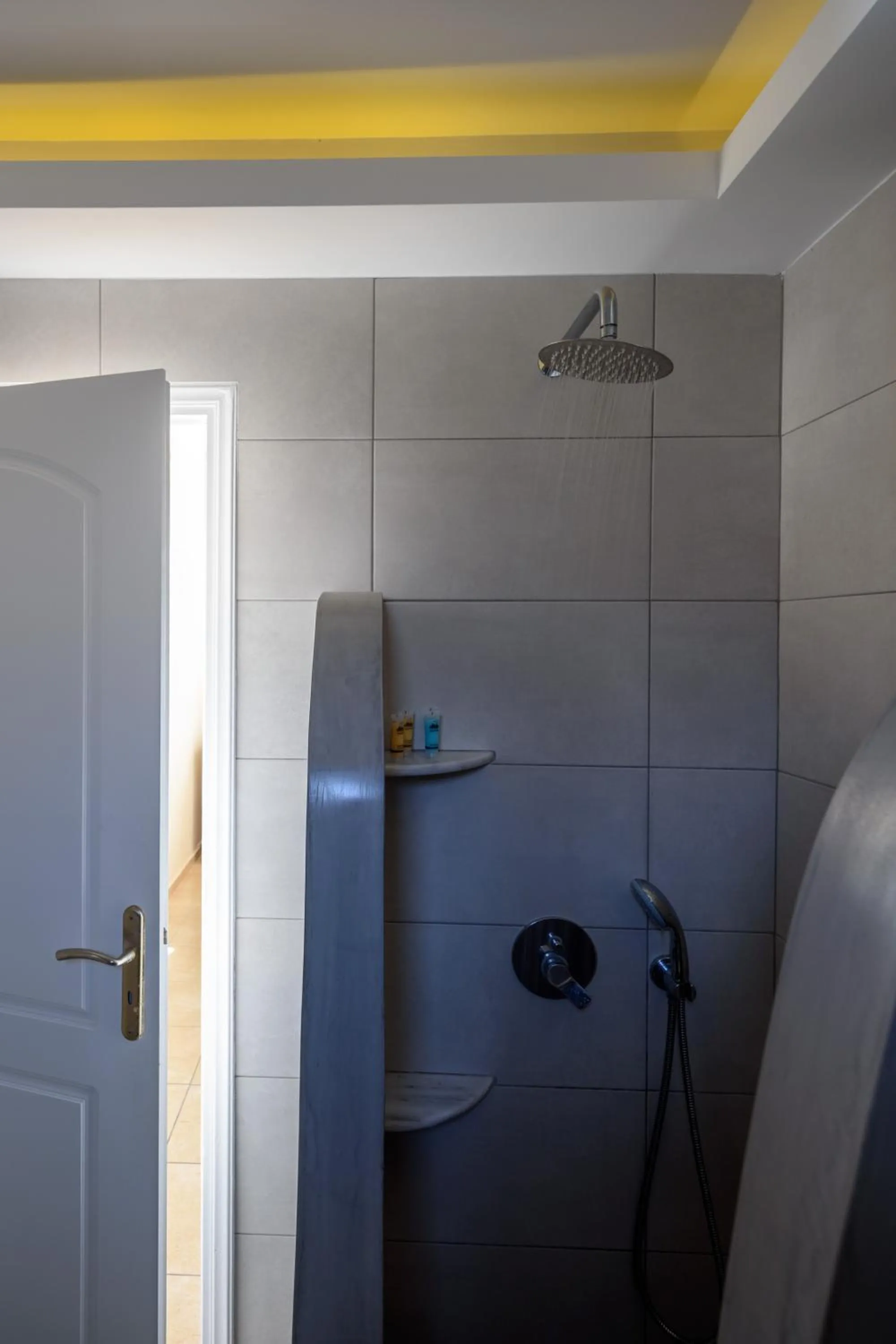 Bathroom in Moonlight Apartments & Suites