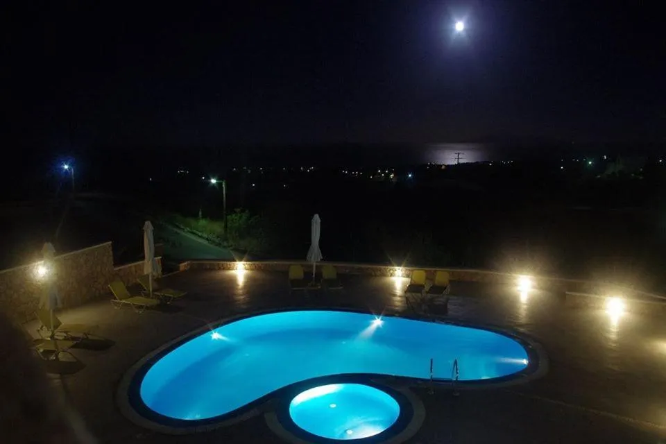 Swimming pool in Moonlight Apartments & Suites