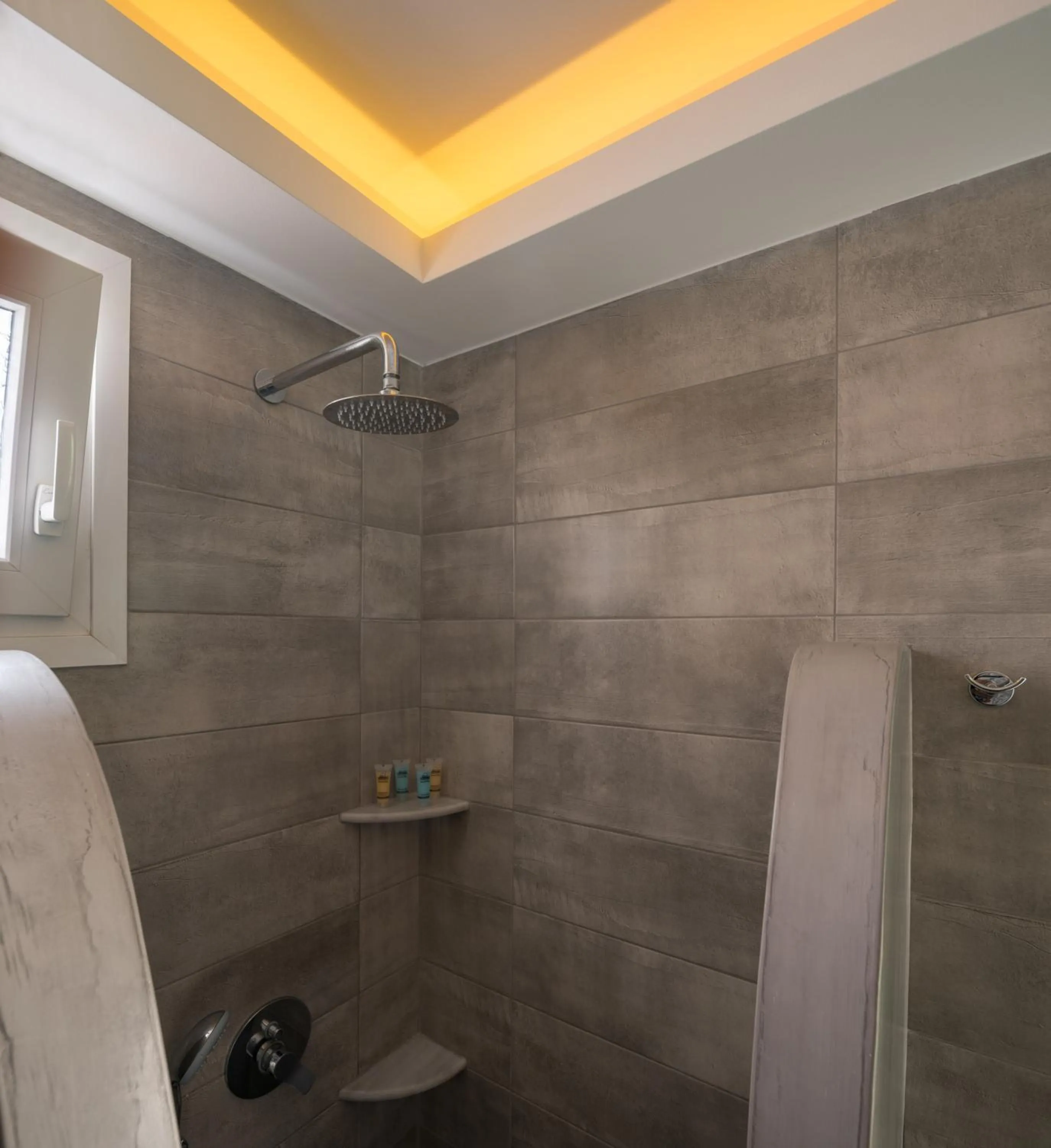 Bathroom in Moonlight Apartments & Suites