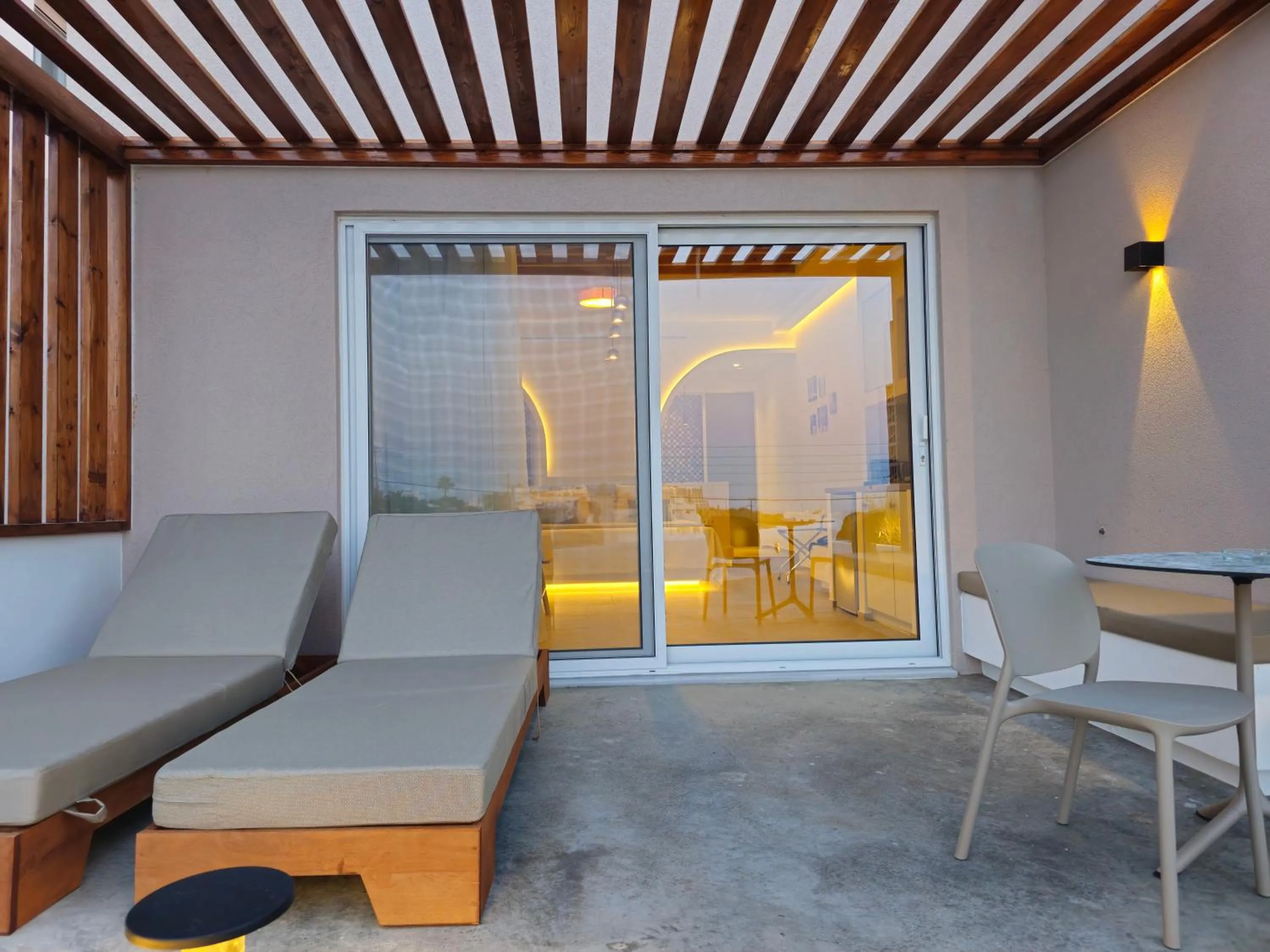 Patio in Moonlight Apartments & Suites