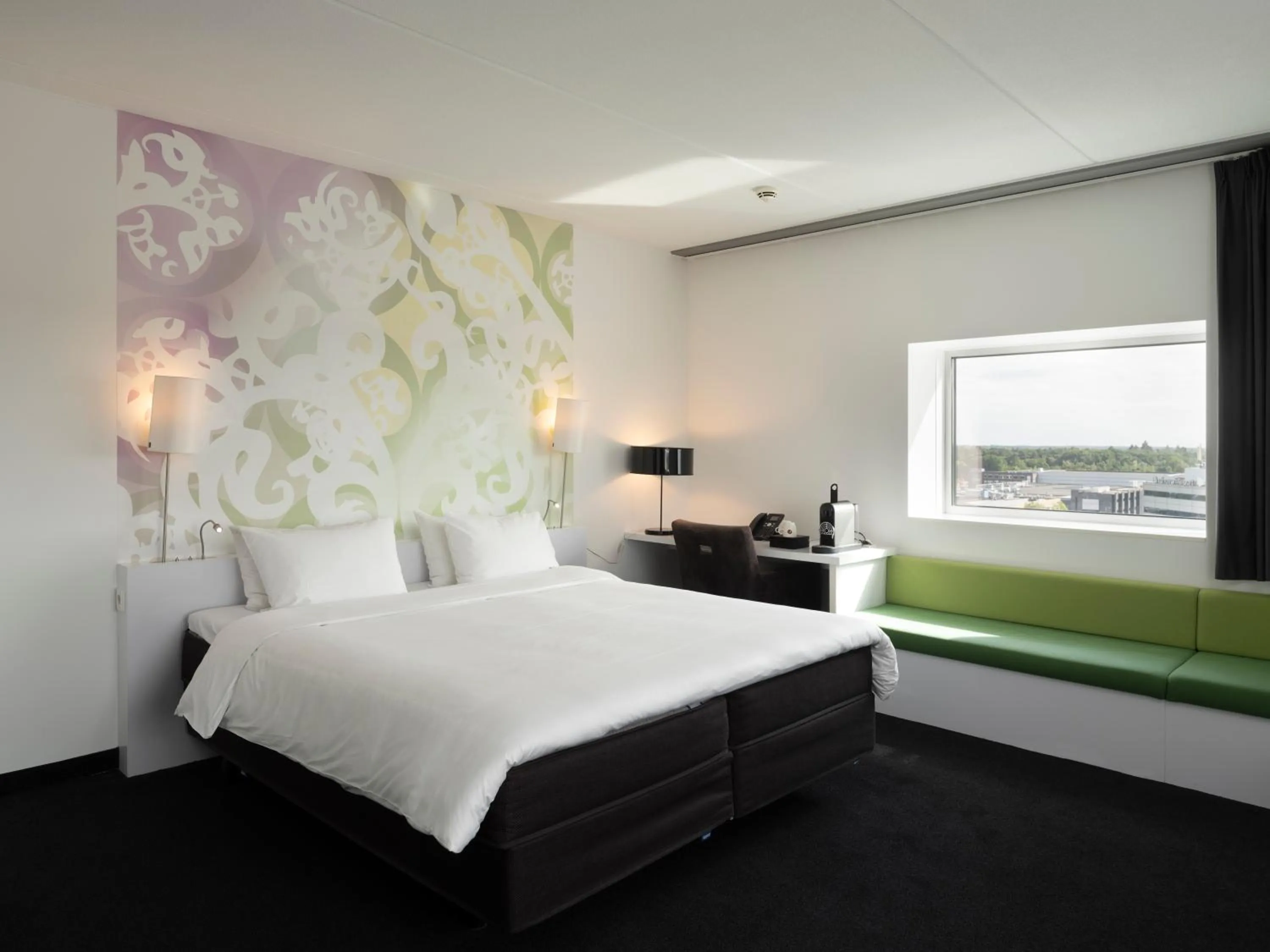 Bed in Tulip Inn Eindhoven Airport
