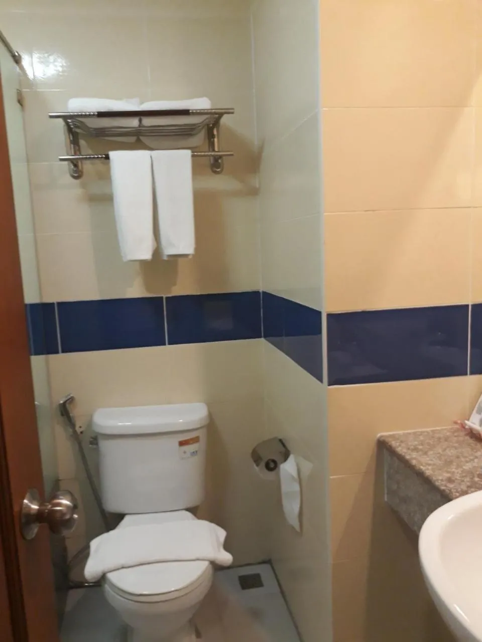 Bathroom in Taragrand Donmuang Airport Hotel