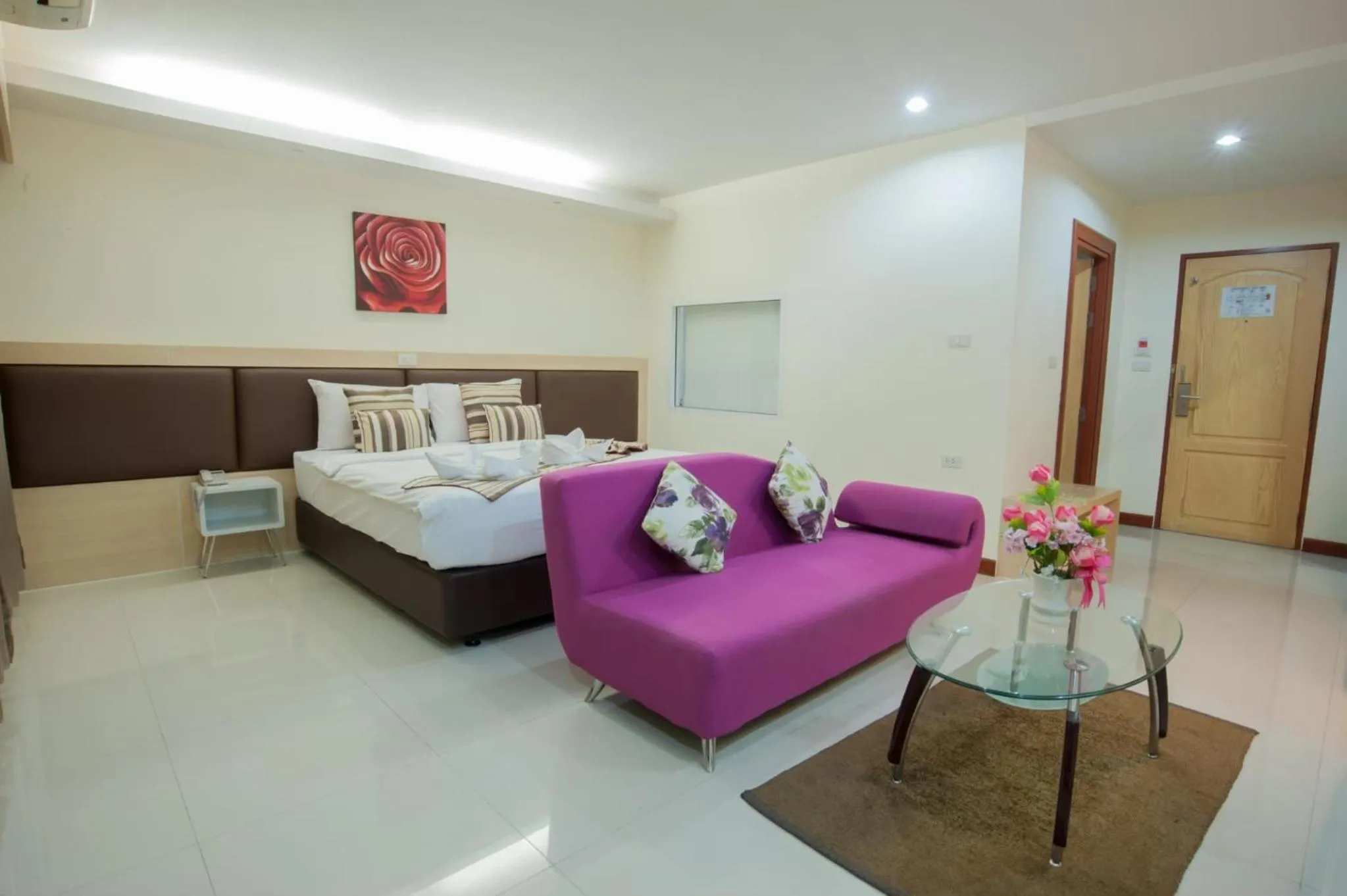 TV and multimedia, Bed in Taragrand Donmuang Airport Hotel