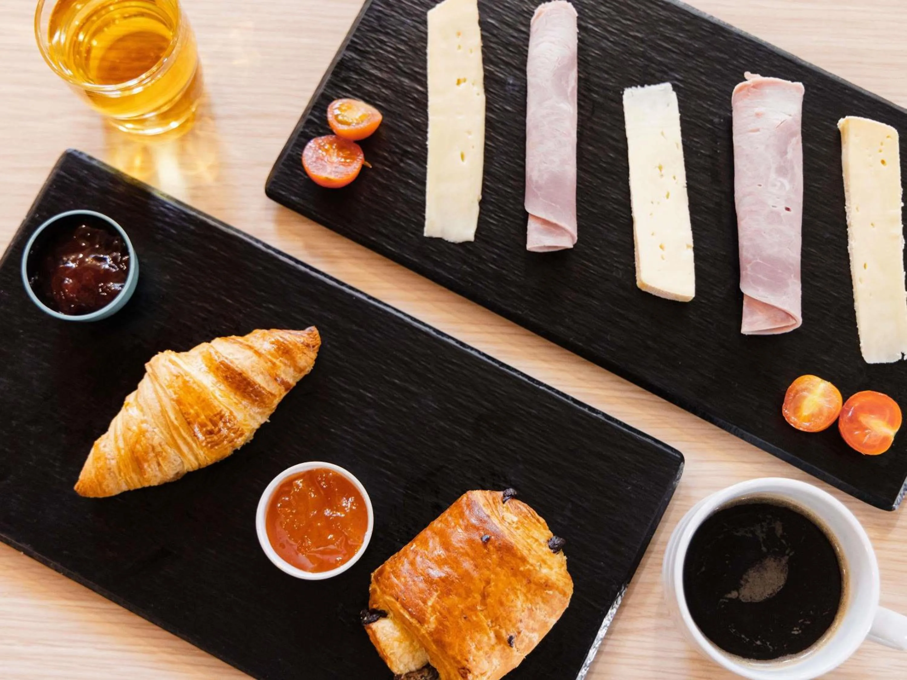 Breakfast in ibis budget Nanterre la Defense