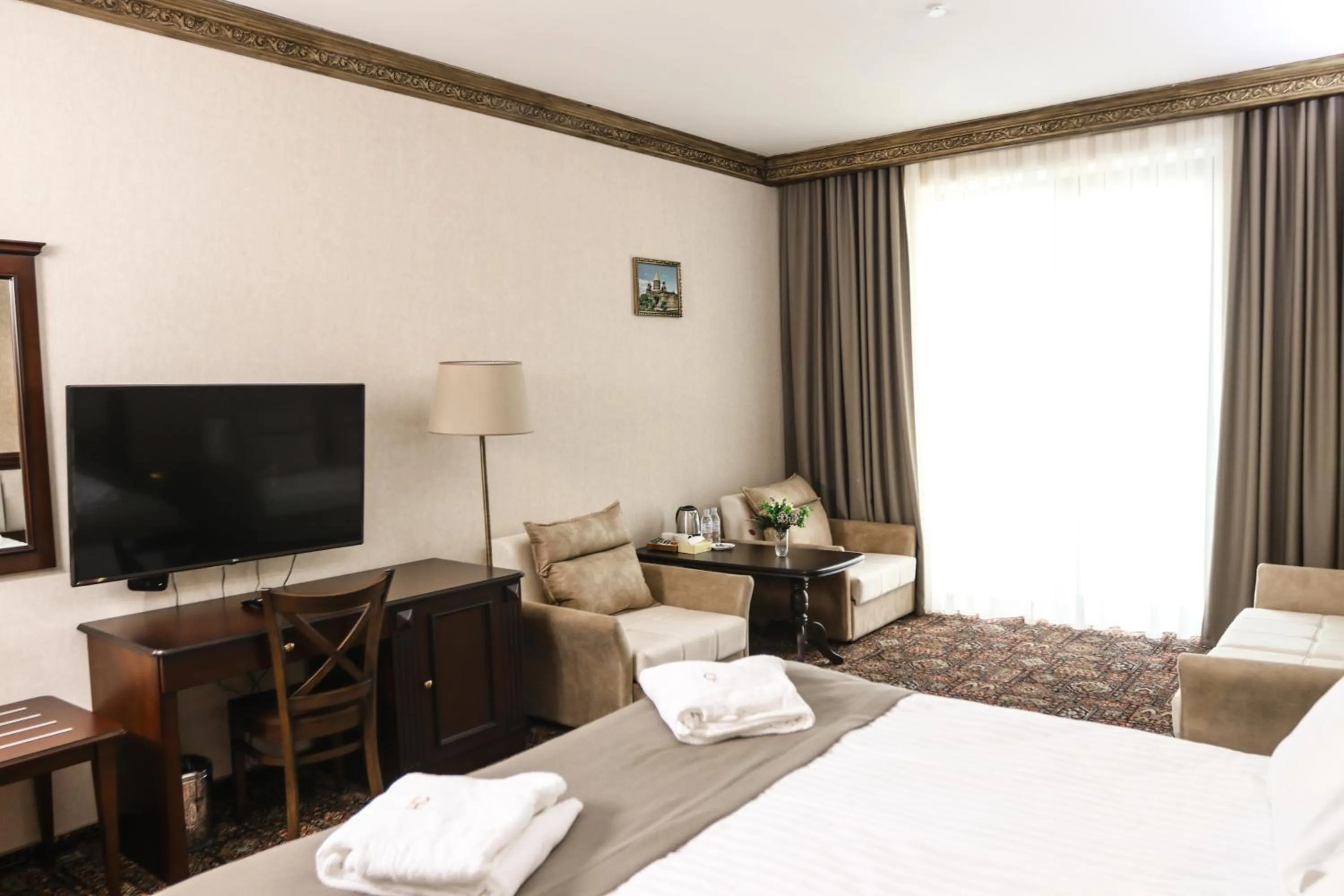 TV and multimedia, Bed in Konyak Hotel