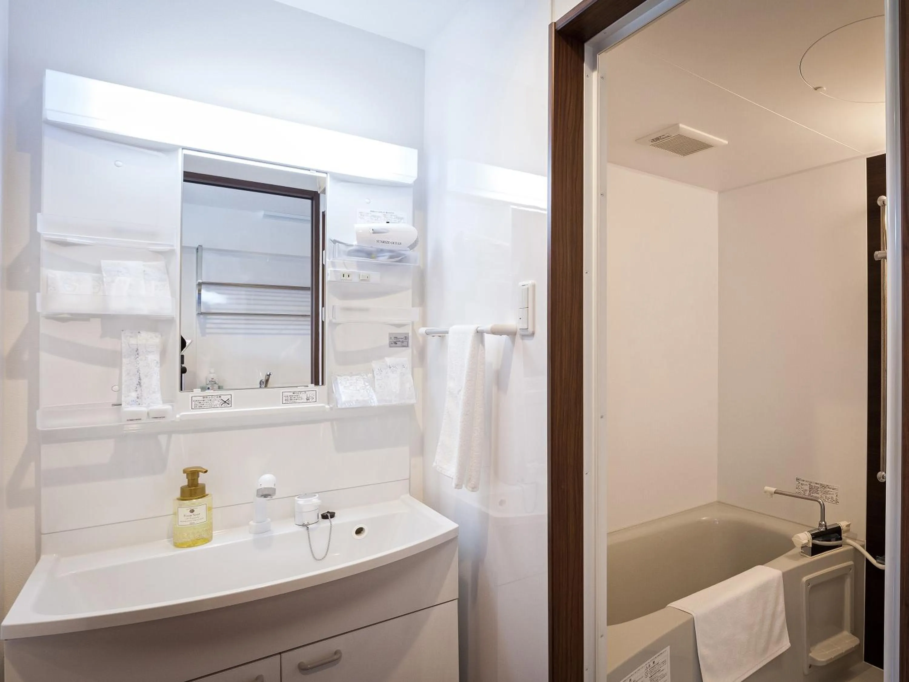 Bathroom in Yonabaru Hotel SUNRIZE OCEAN