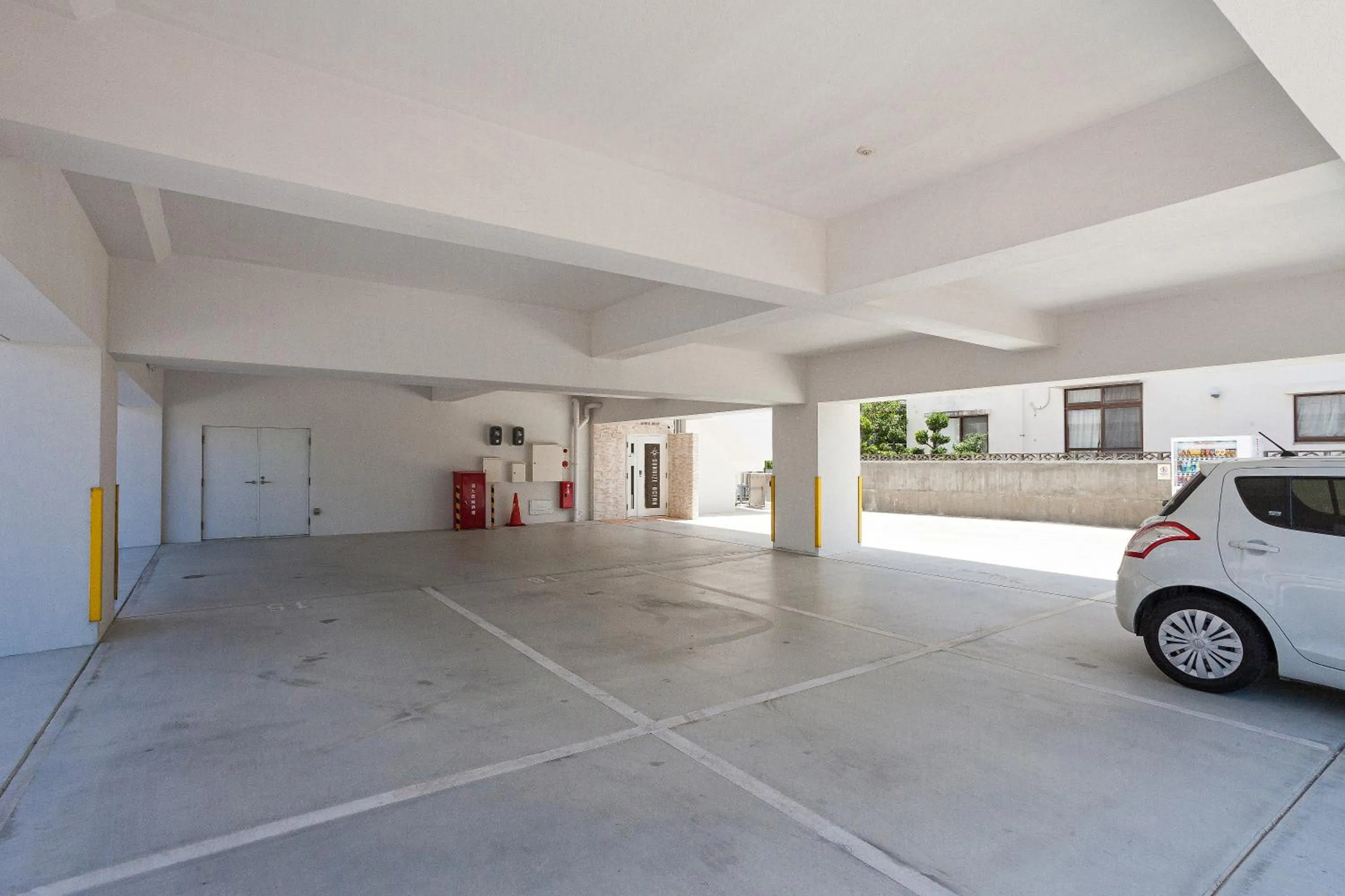 Property building in Yonabaru Hotel SUNRIZE OCEAN