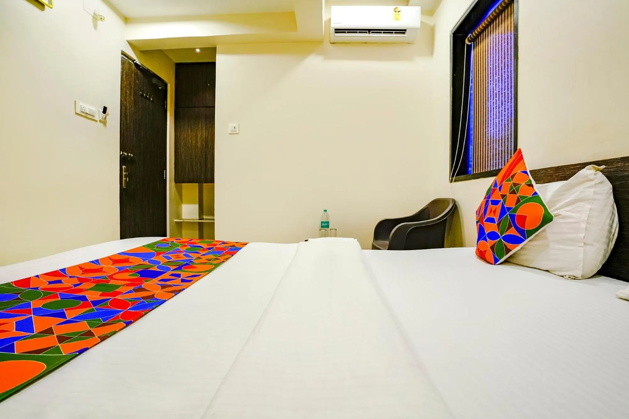 Bedroom, Bed in Hotel O Shalimar