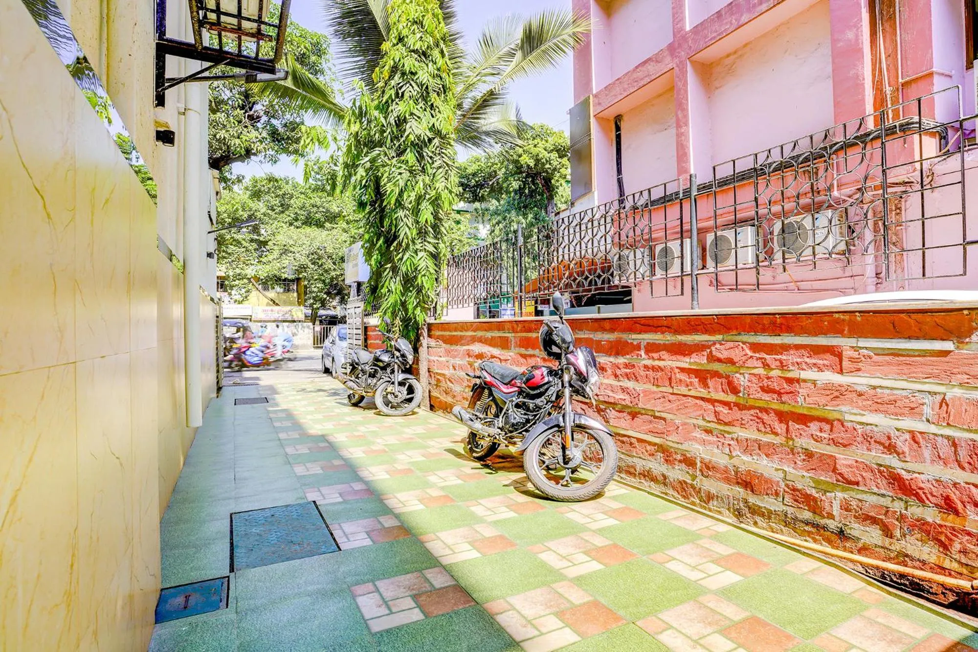 Parking in Hotel O Shalimar