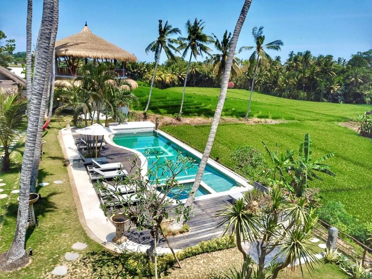 Swimming pool in Coco Verde Bali Resort