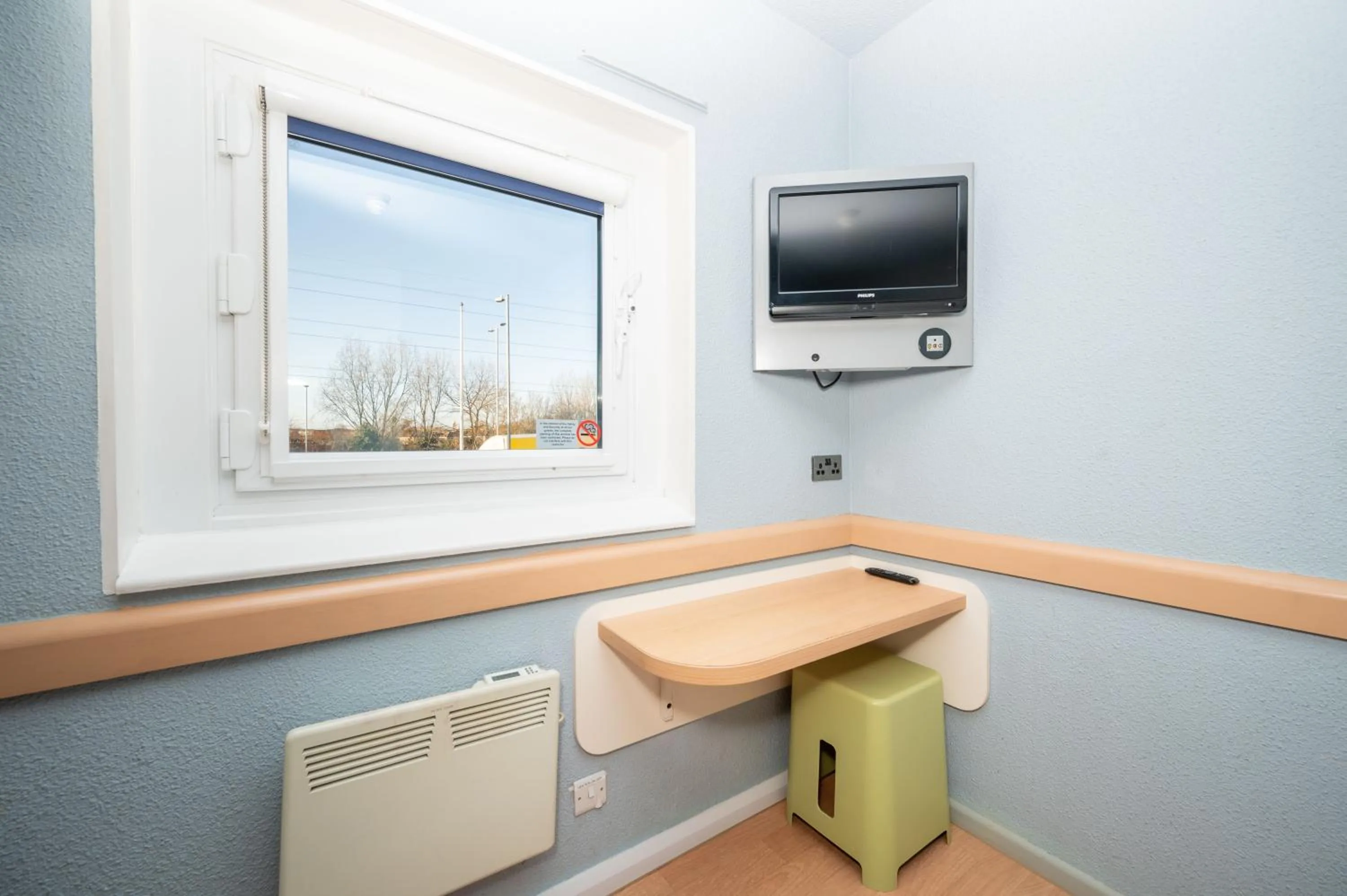 TV and multimedia in ibis budget London Barking