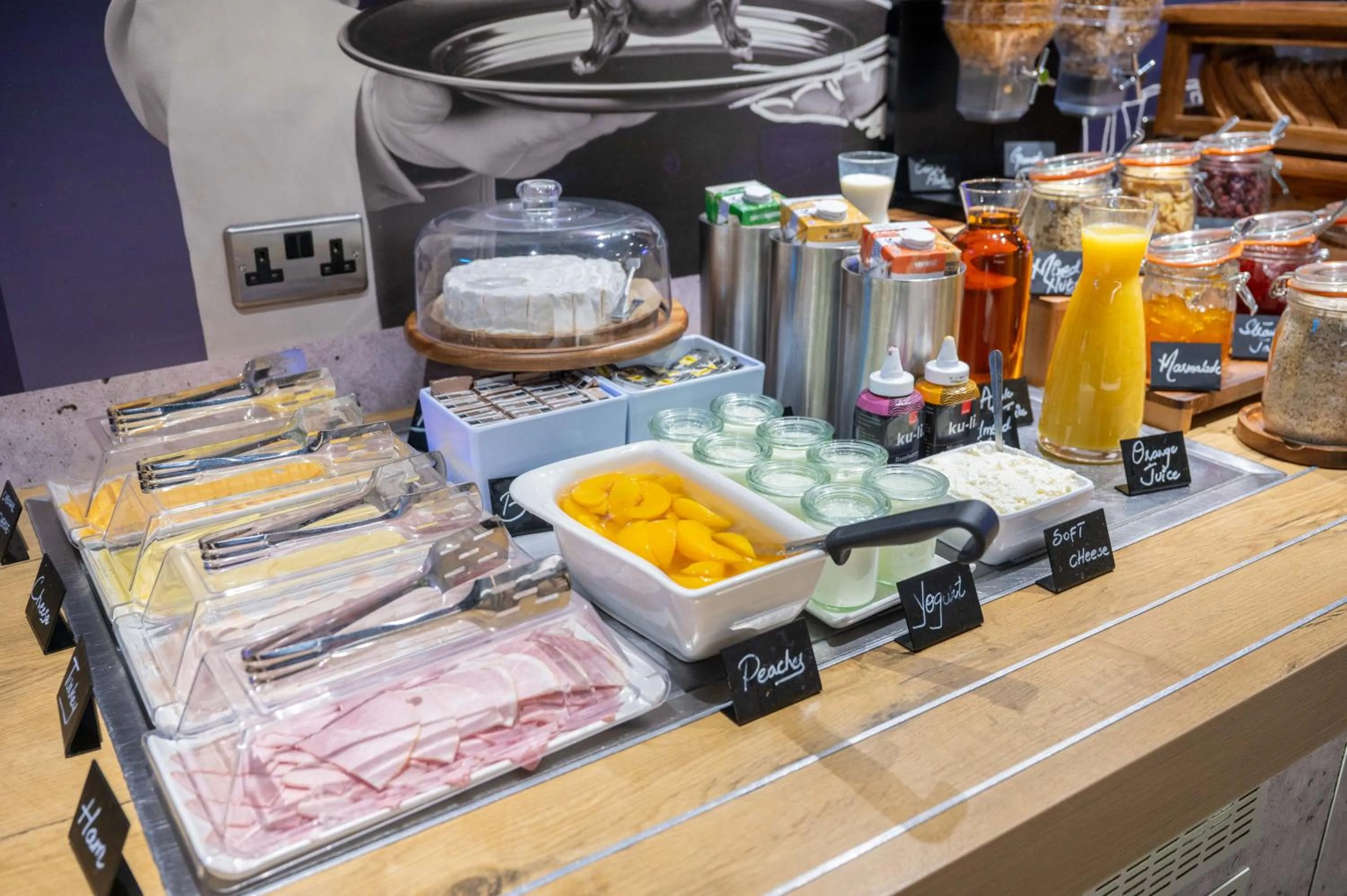 Continental breakfast in ibis budget London Barking