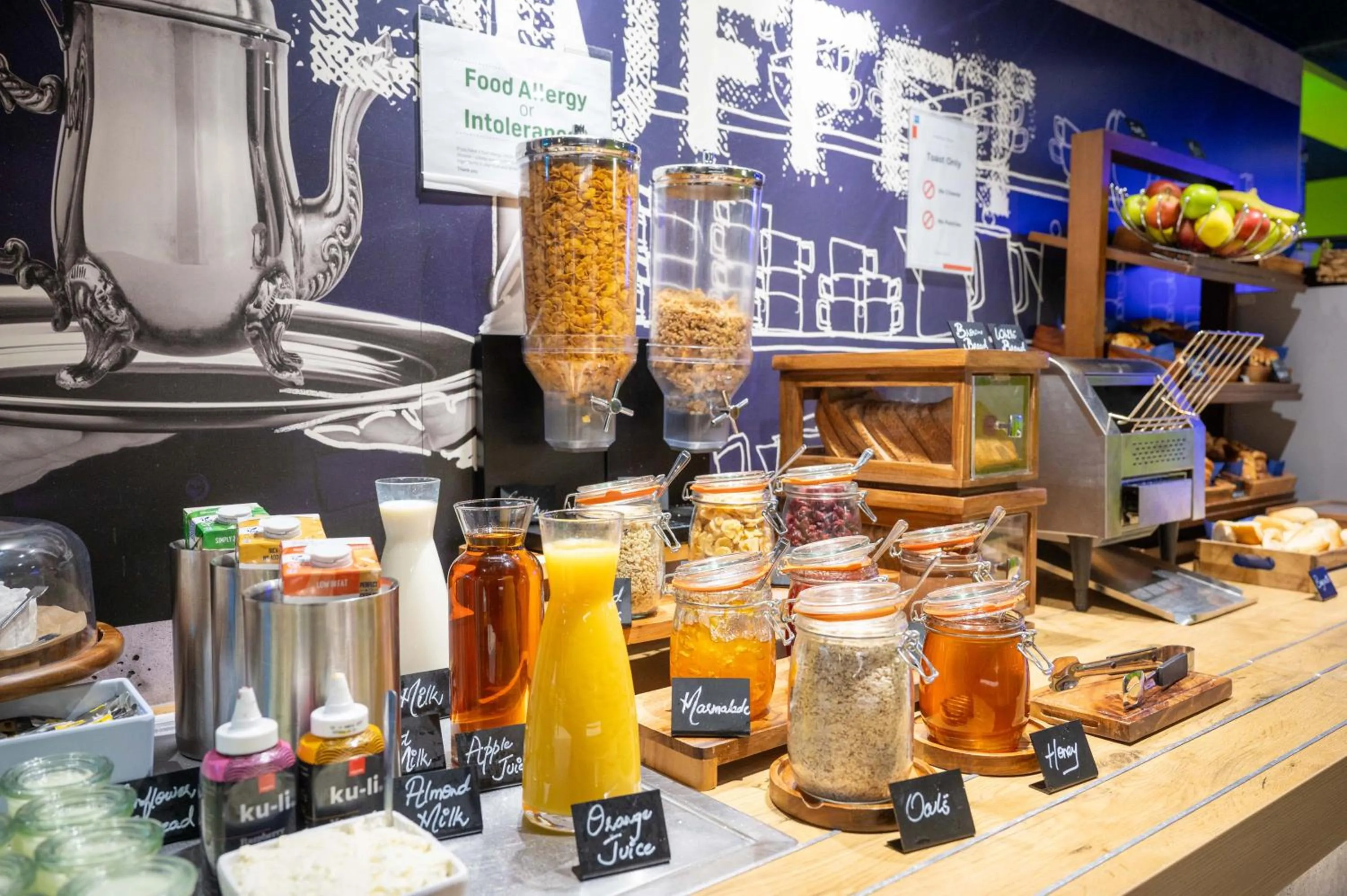 Continental breakfast in ibis budget London Barking