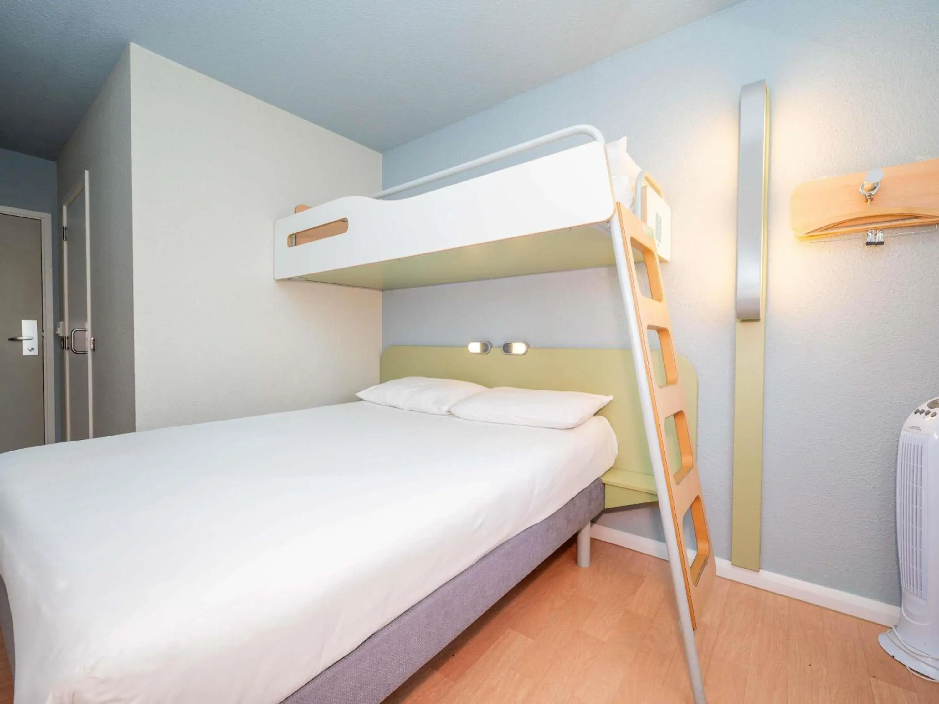 Triple Room in ibis budget London Barking Triple Room in ibis budget London Barking