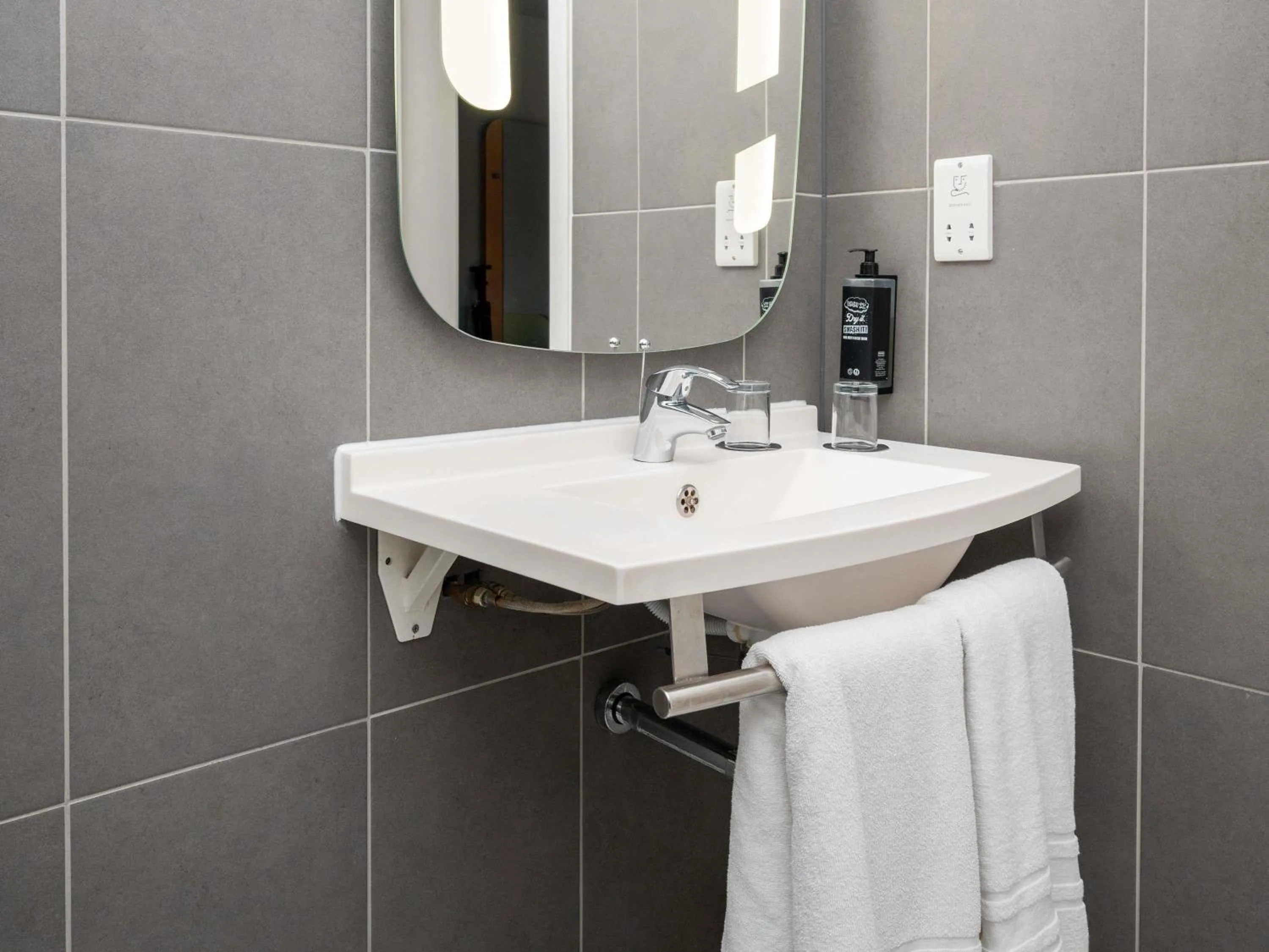 Bedroom in ibis budget London Barking