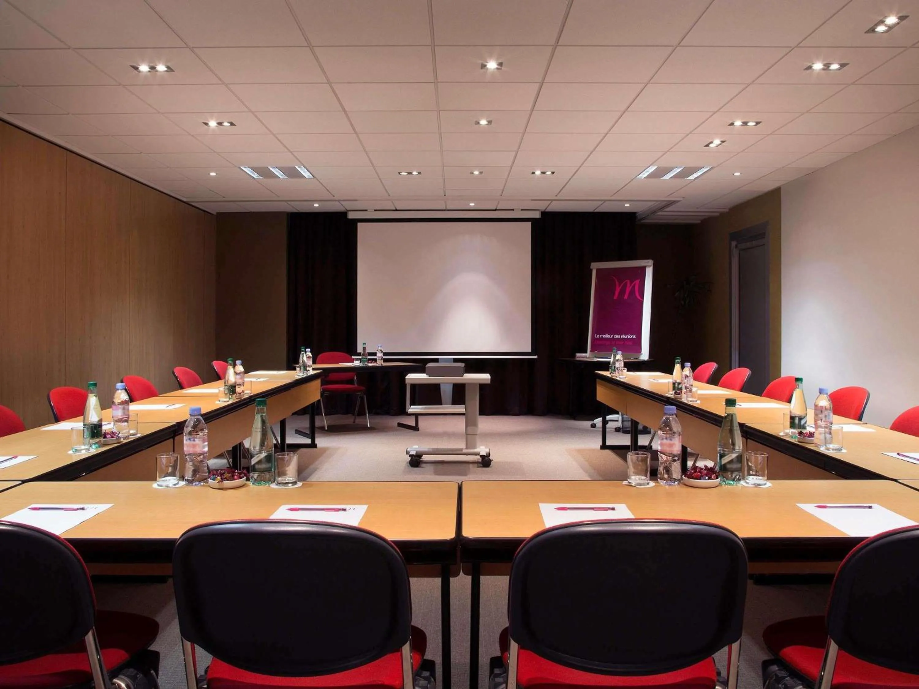 Business facilities in Mercure Paris Roissy CDG