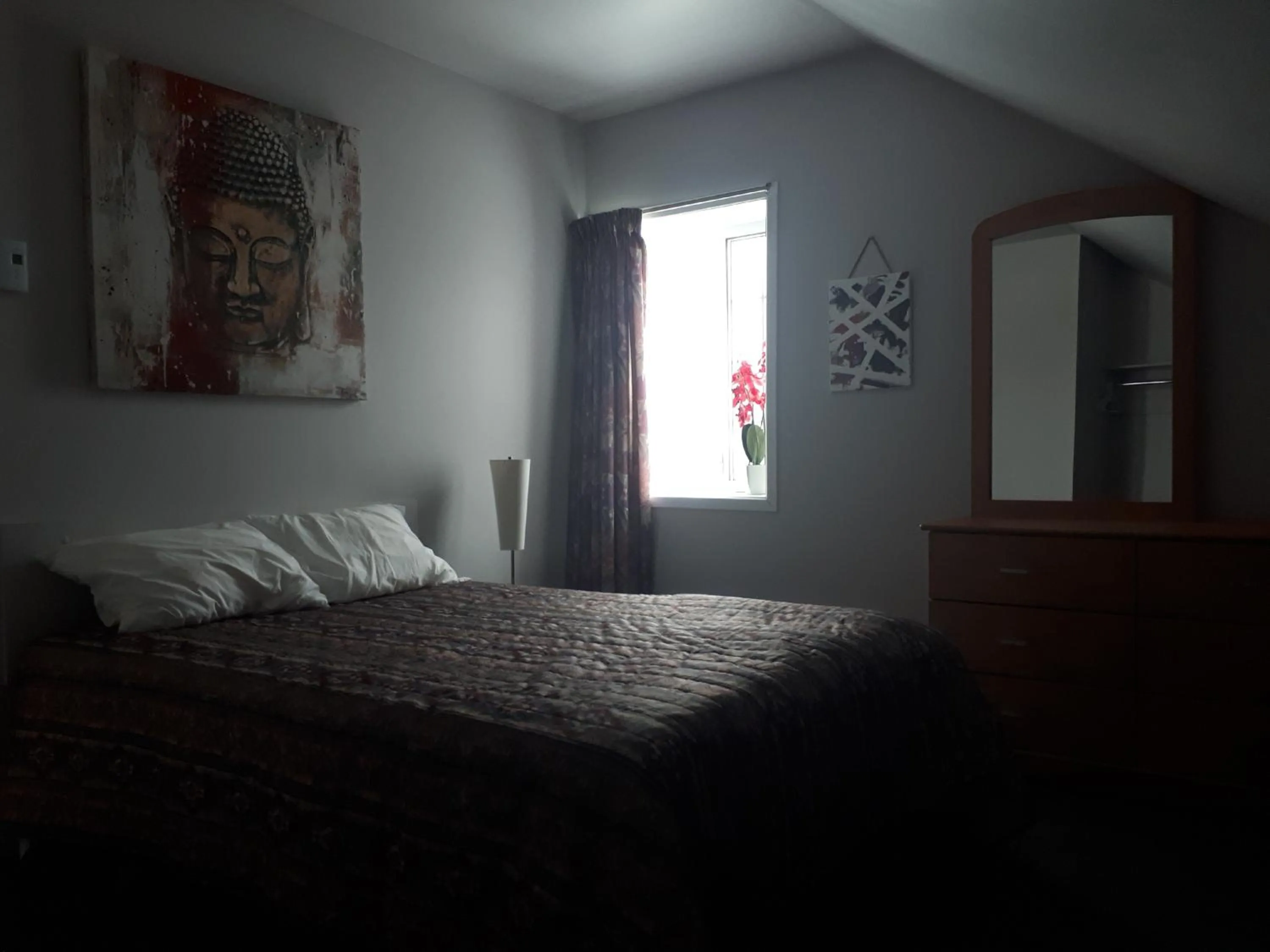 Photo of the whole room, Bed in hotel au vieux bardeau