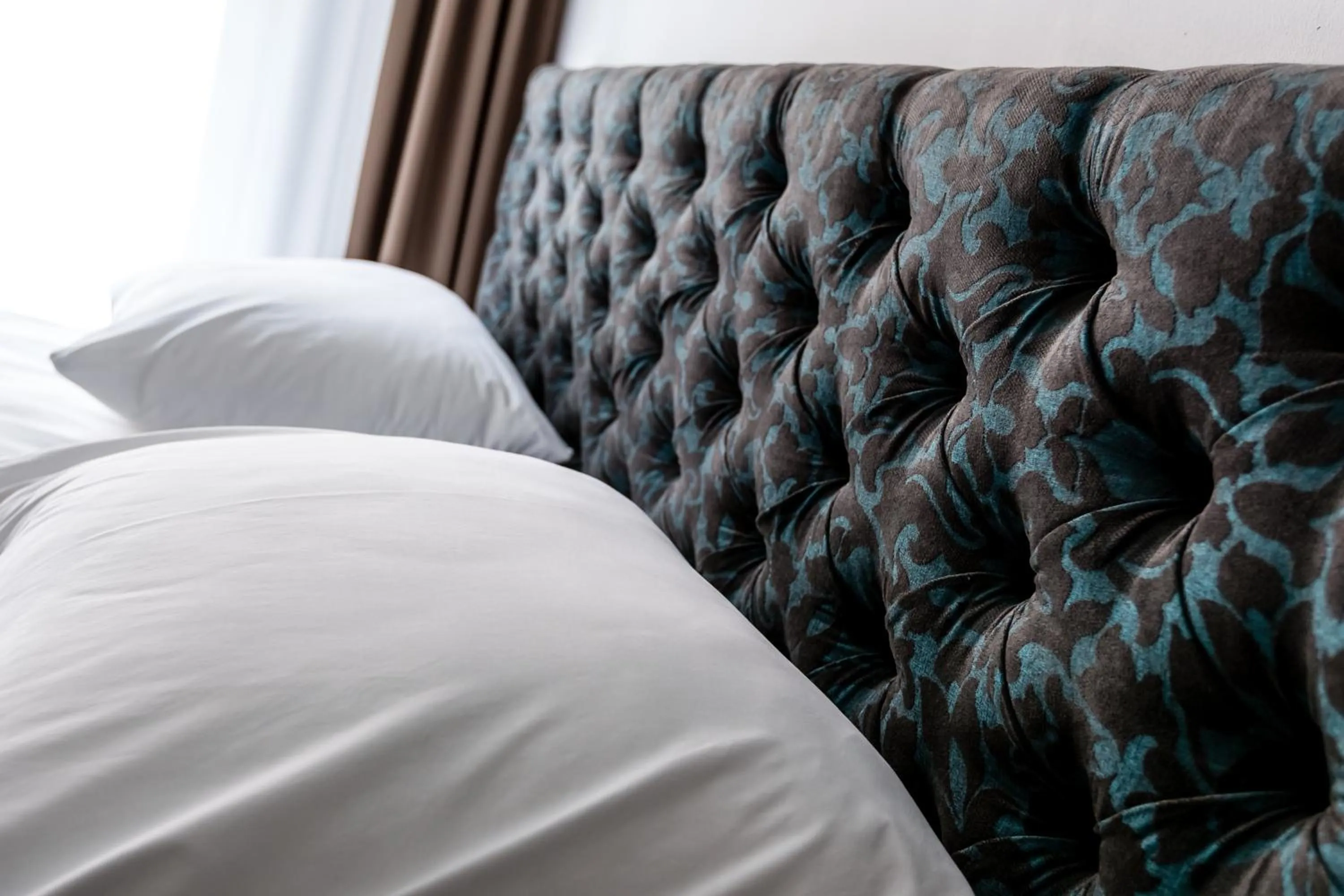 Decorative detail, Bed in Sleep in Hostel & Apartments Stary Rynek