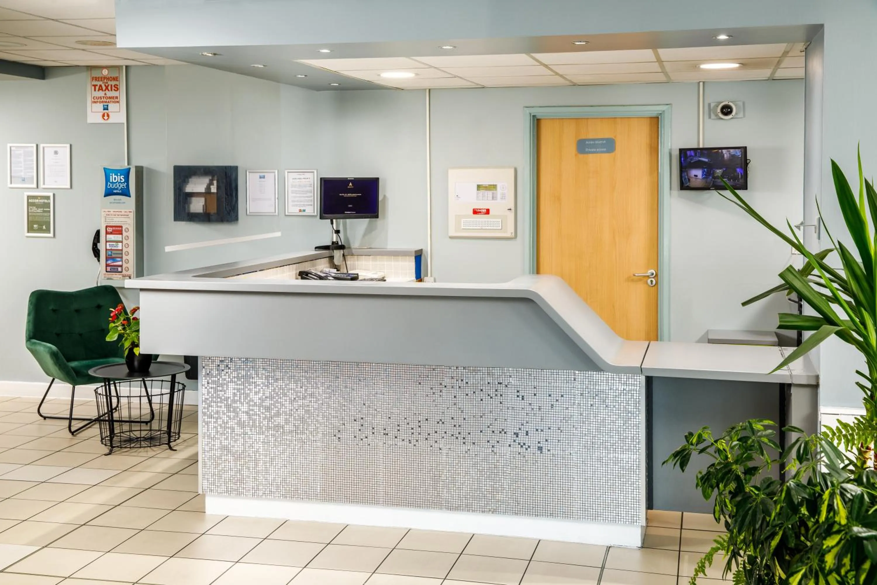 Lobby or reception in ibis budget Sheffield Arena