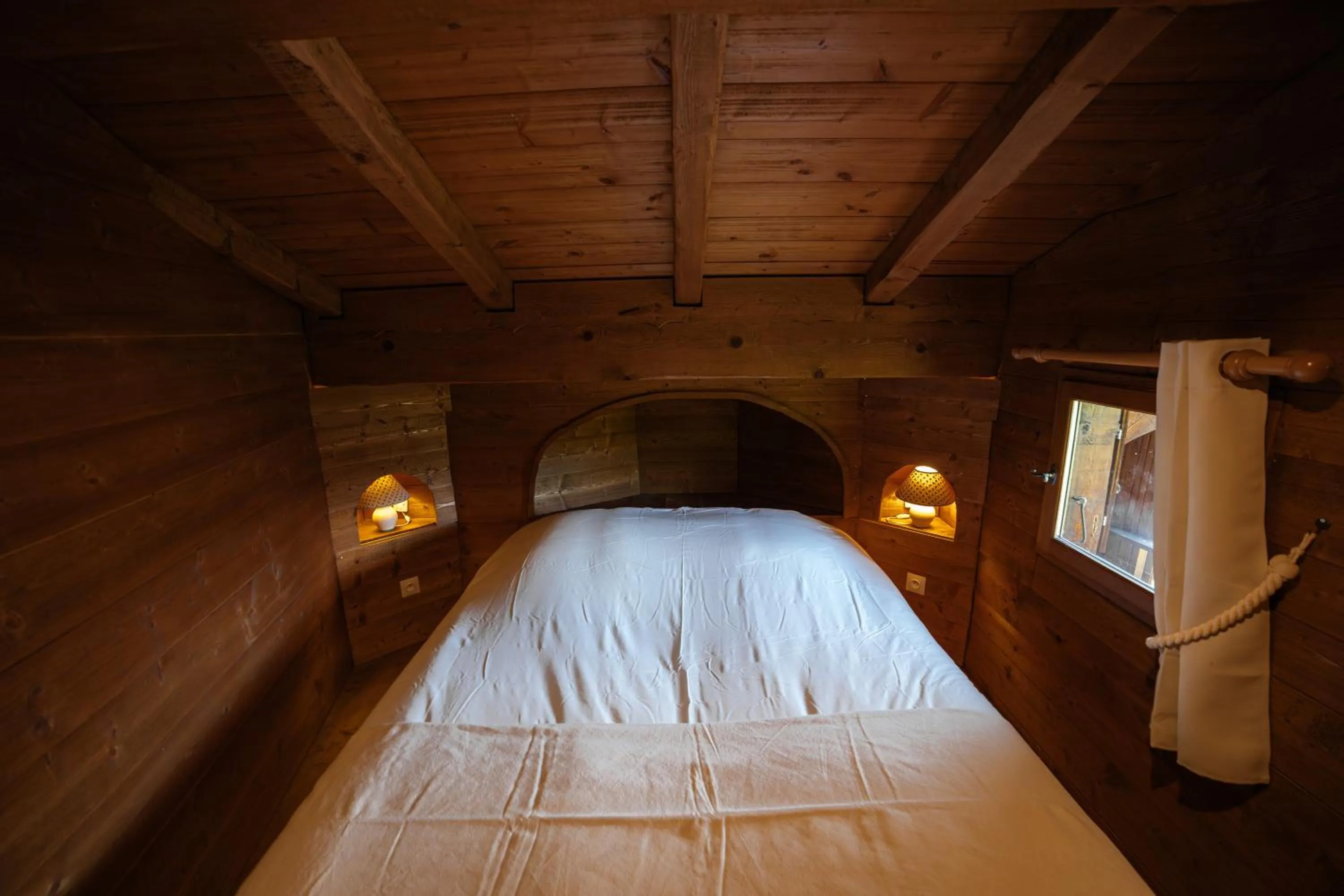 Bedroom, Bed in Les Greniers du Mont Blanc