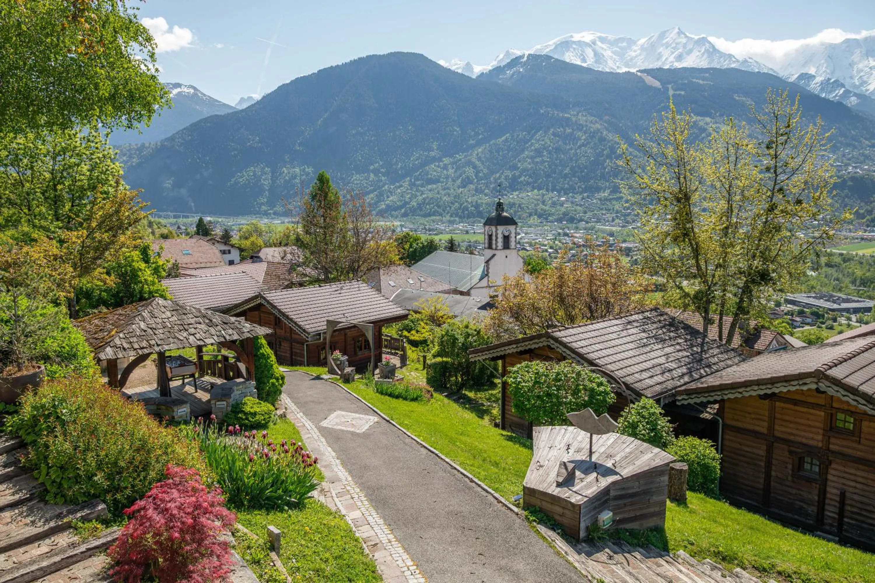 Mountain view in Les Greniers du Mont Blanc