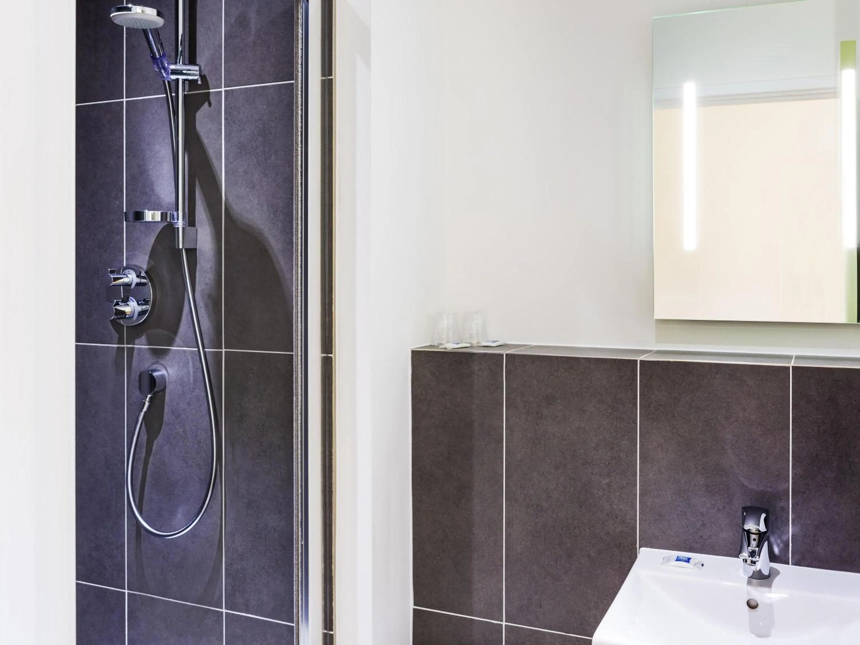 Bedroom in ibis budget Derby